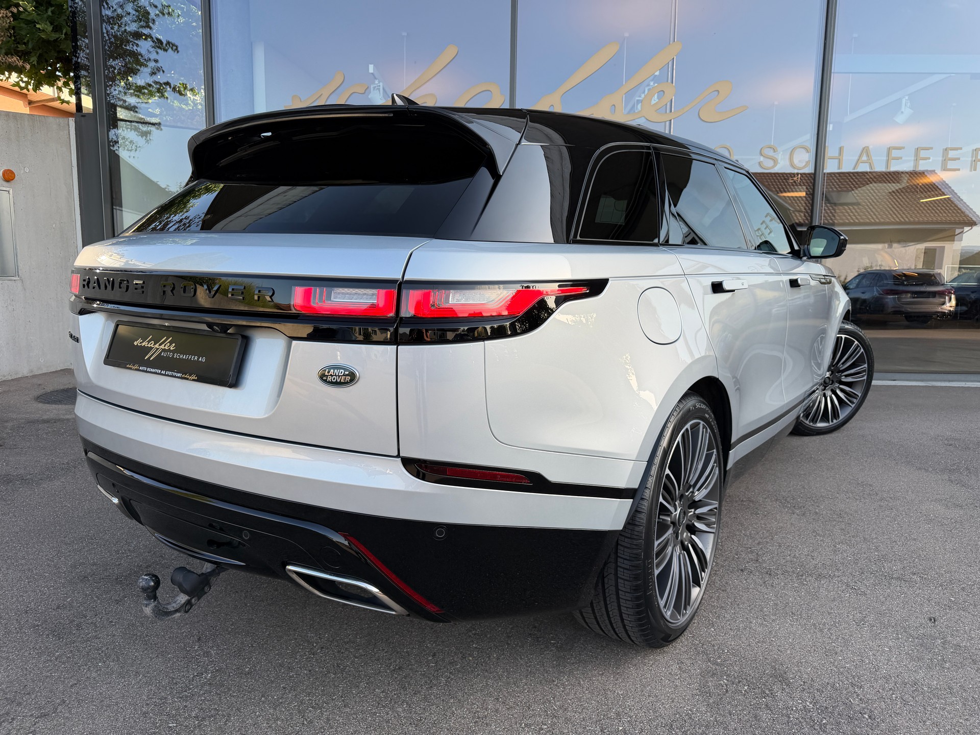 LAND ROVER Range Rover Velar R-Dynamic D 300 I6 MHEV HSE Automatic-image-8