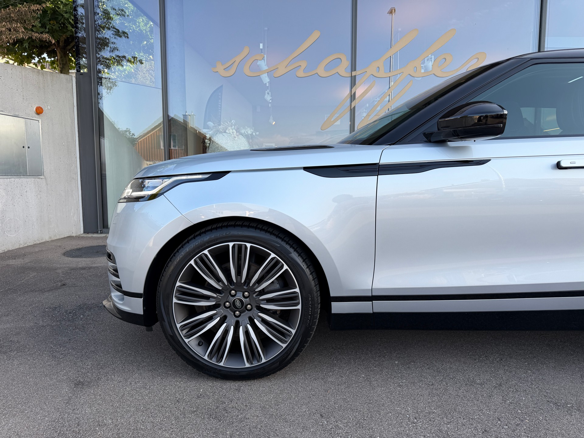 LAND ROVER Range Rover Velar R-Dynamic D 300 I6 MHEV HSE Automatic-image-5