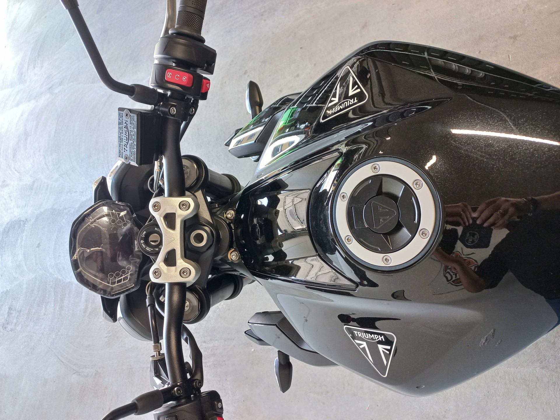 TRIUMPH Street Triple R 765 ABS (A2)-image-7