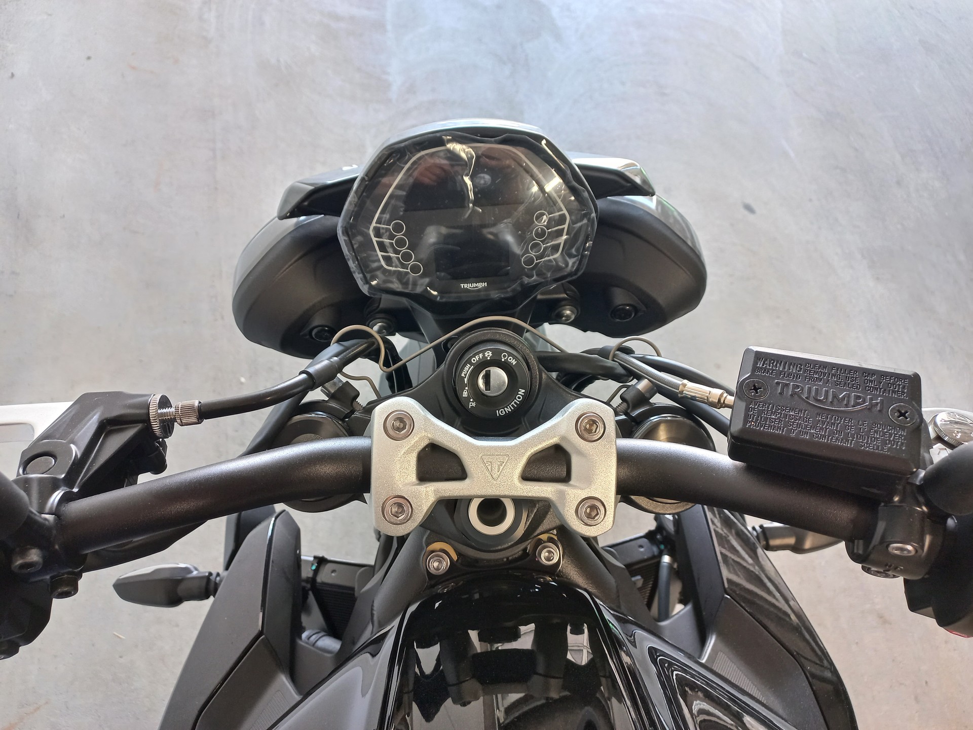 TRIUMPH Street Triple R 765 ABS (A2)-image-6