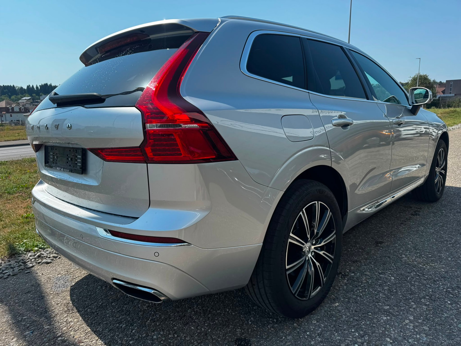 VOLVO XC60 D5 AWD Inscription Geartronic-image-4