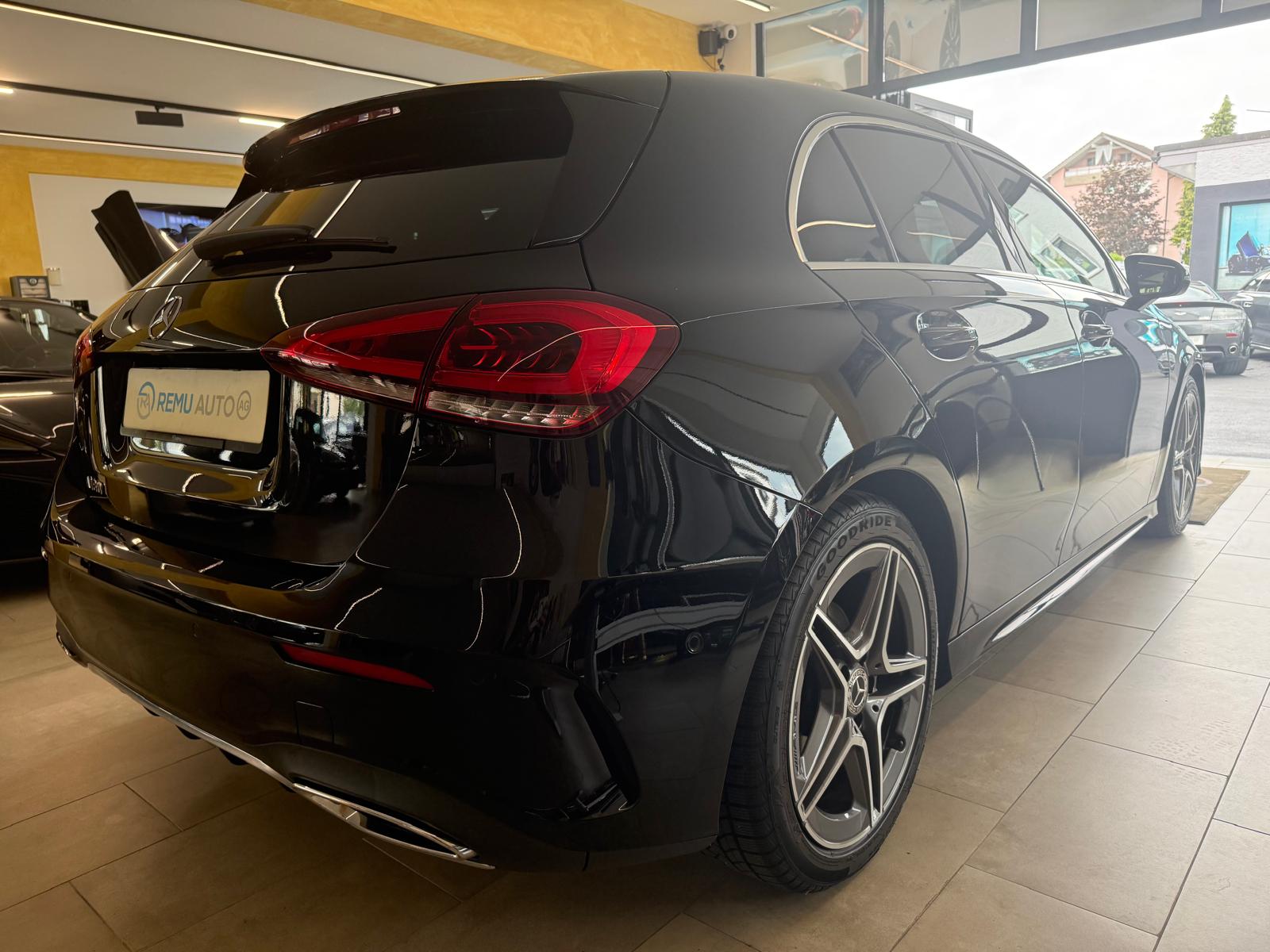 MERCEDES-BENZ A 180 AMG Line 7G-DCT-showroom-element-2