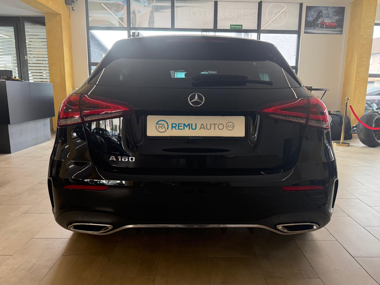 MERCEDES-BENZ A 180 AMG Line 7G-DCT-showroom-element-3