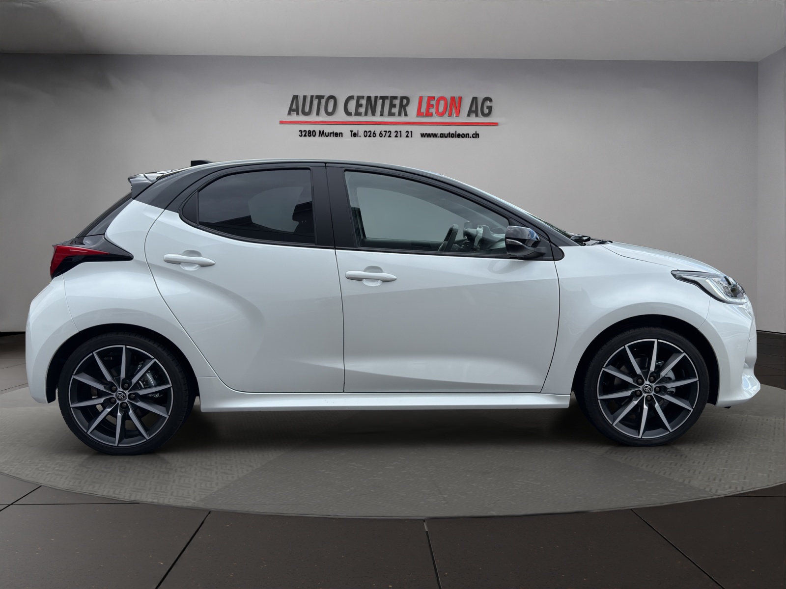 TOYOTA Yaris 1.5 GR Sport e-CVT (4 STÜCK)-image-6