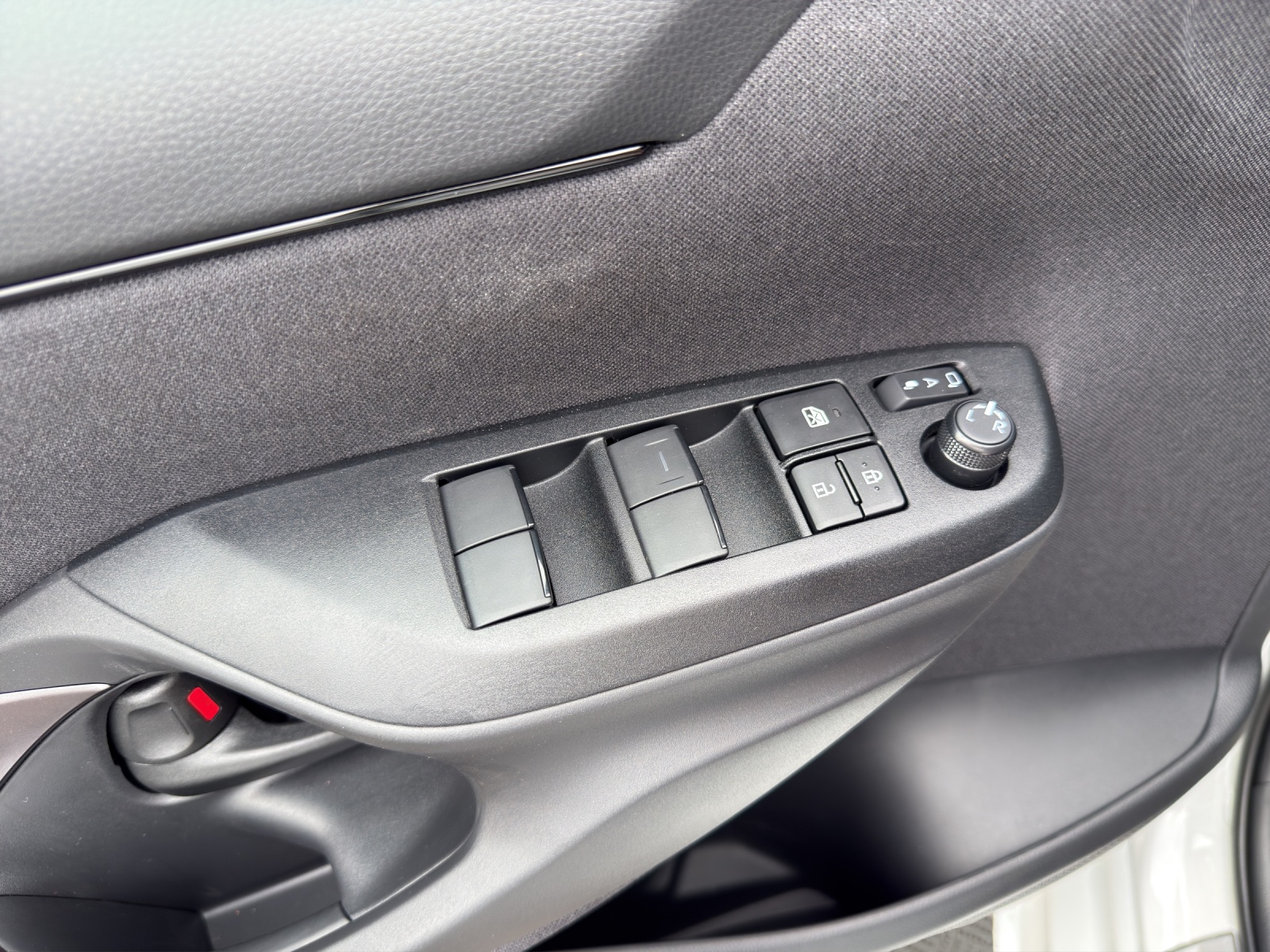 TOYOTA Yaris 1.5 GR Sport e-CVT (4 STÜCK)-image-20