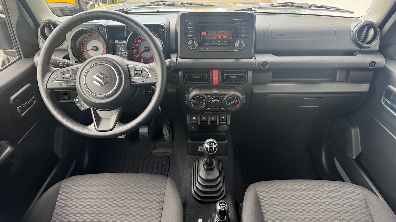 SUZUKI JIMNY 1.5 HORIZON EDITION 4x4 | 2 PLATZER | MANUEL-image-17