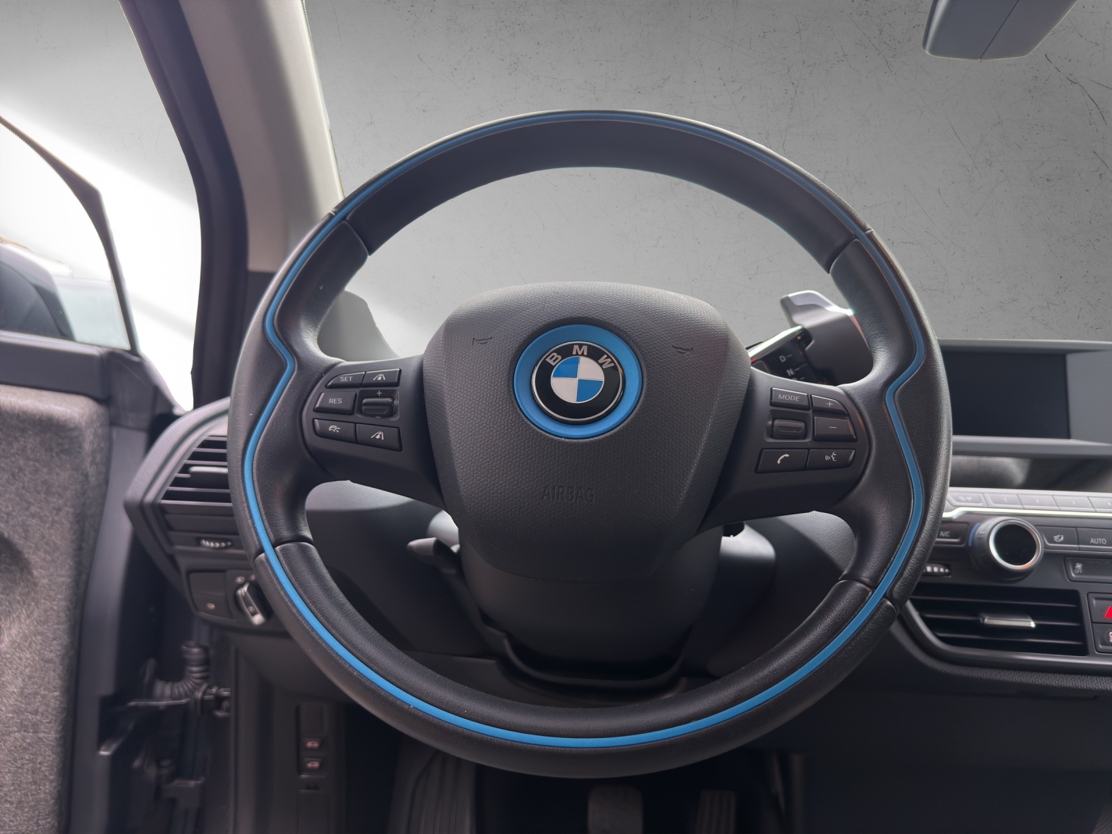 BMW i3s (120Ah)-image-12