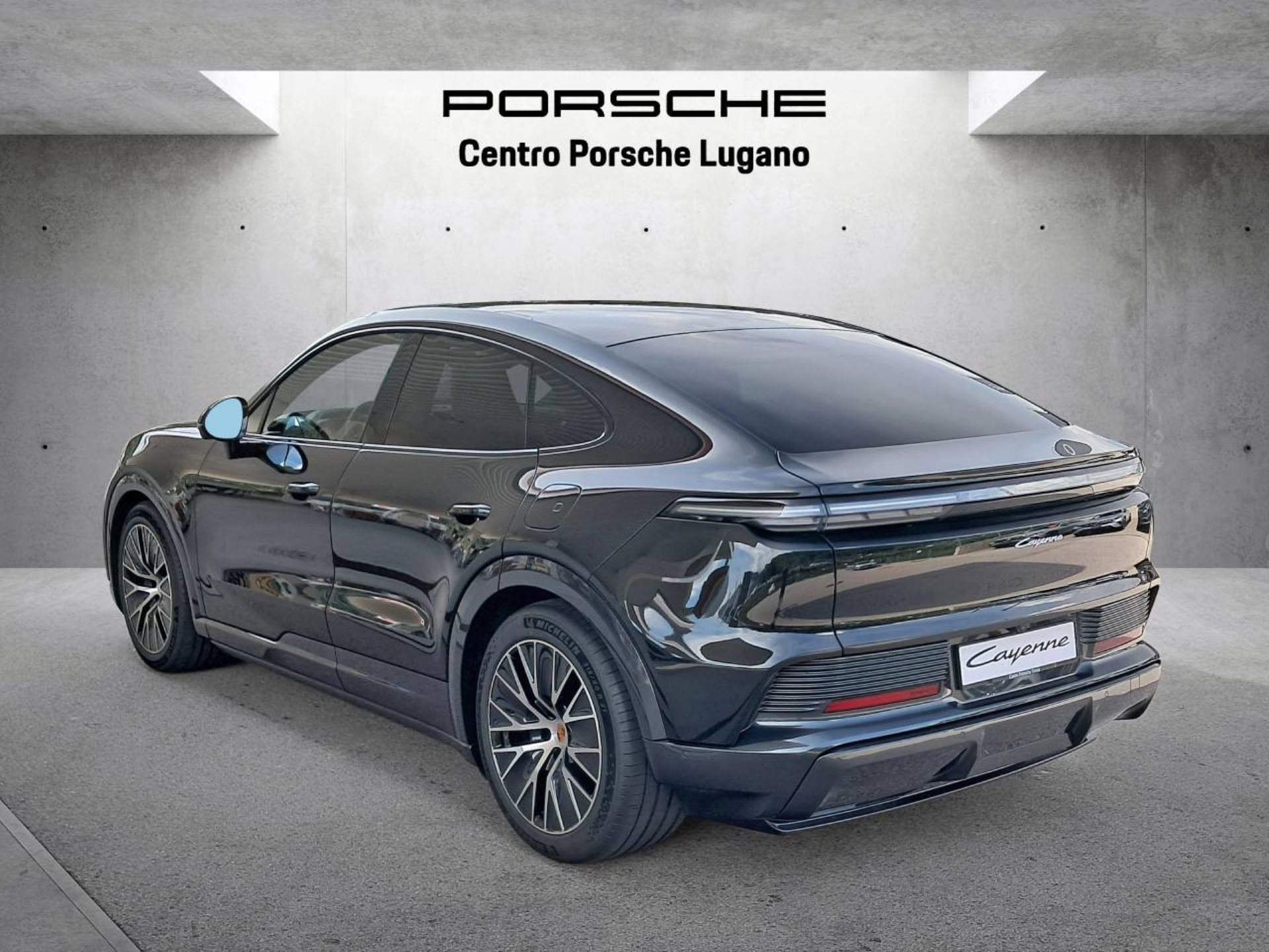 PORSCHE Cayenne Coupé Electric-image-6