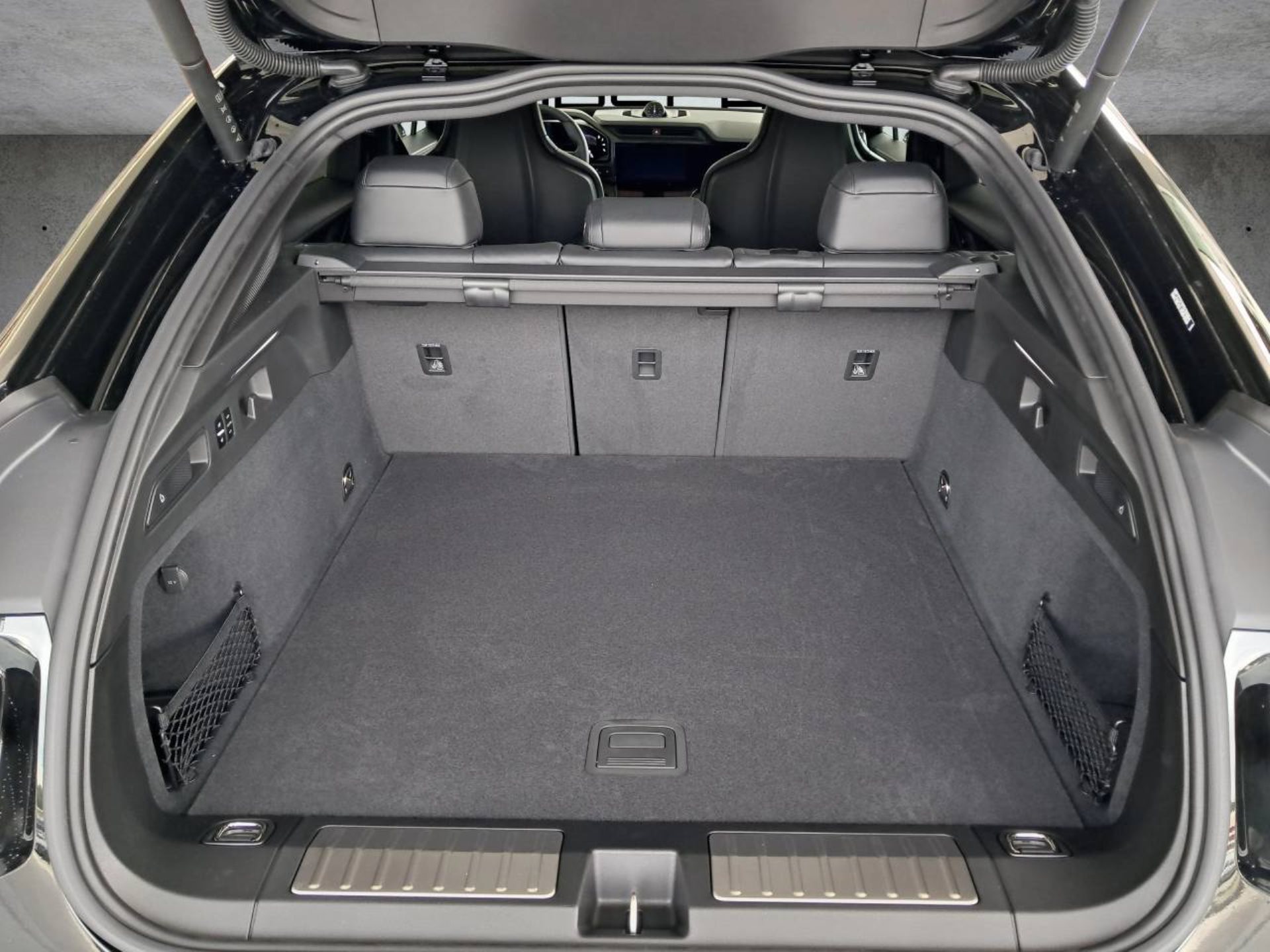 PORSCHE Cayenne Coupé Electric-image-24