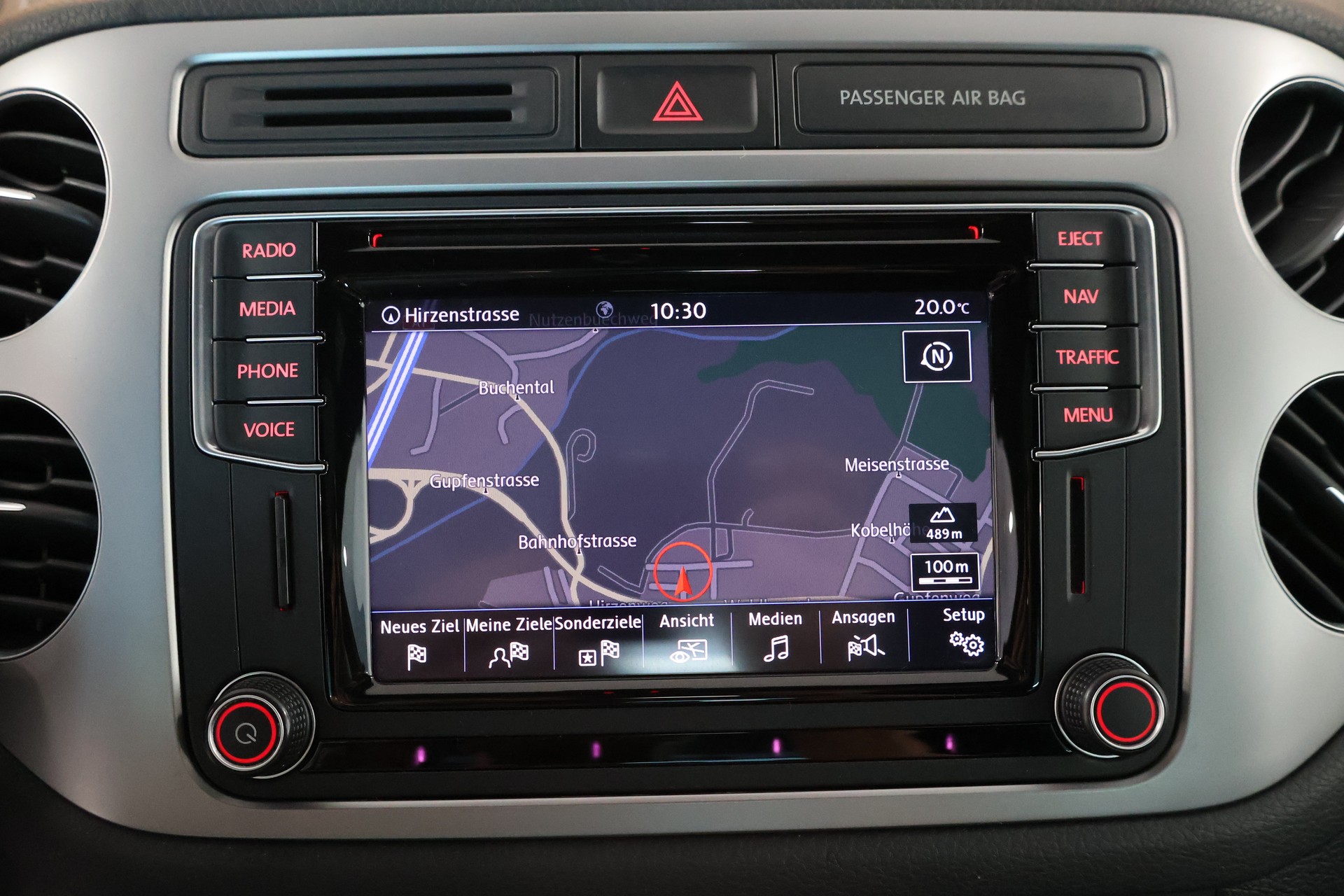 VW Tiguan 2.0 TDI BlueMotion Sport&Style 4Motion DSG-image-24
