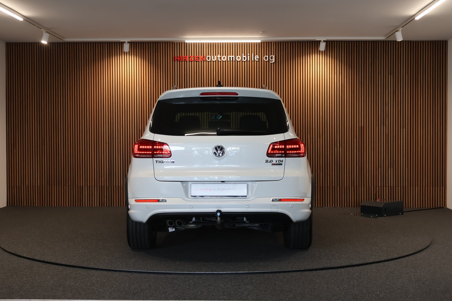 VW Tiguan 2.0 TDI BlueMotion Sport&Style 4Motion DSG-showroom-element-3