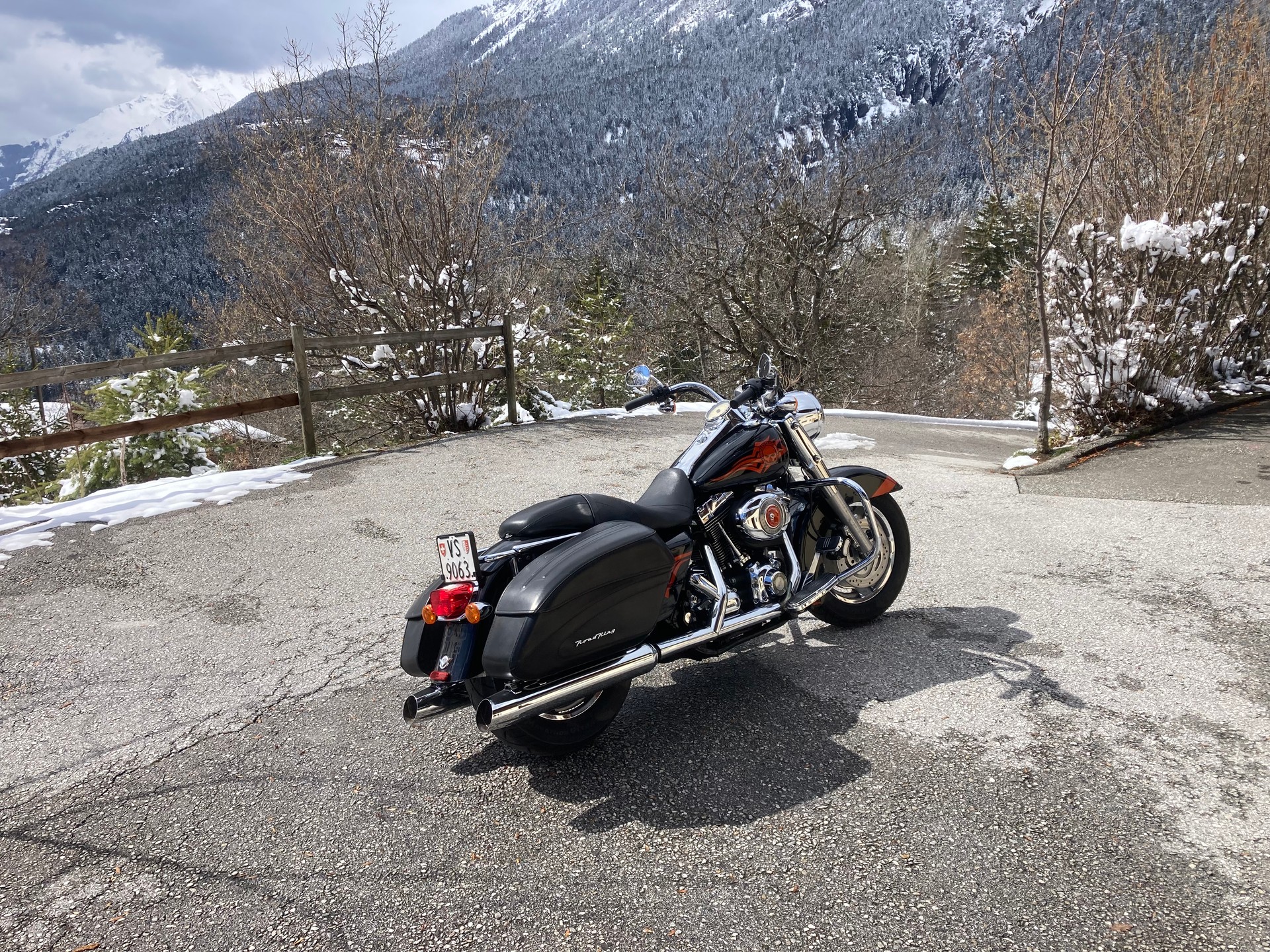 HARLEY-DAVIDSON FLHRSI Road King Custom-image-2