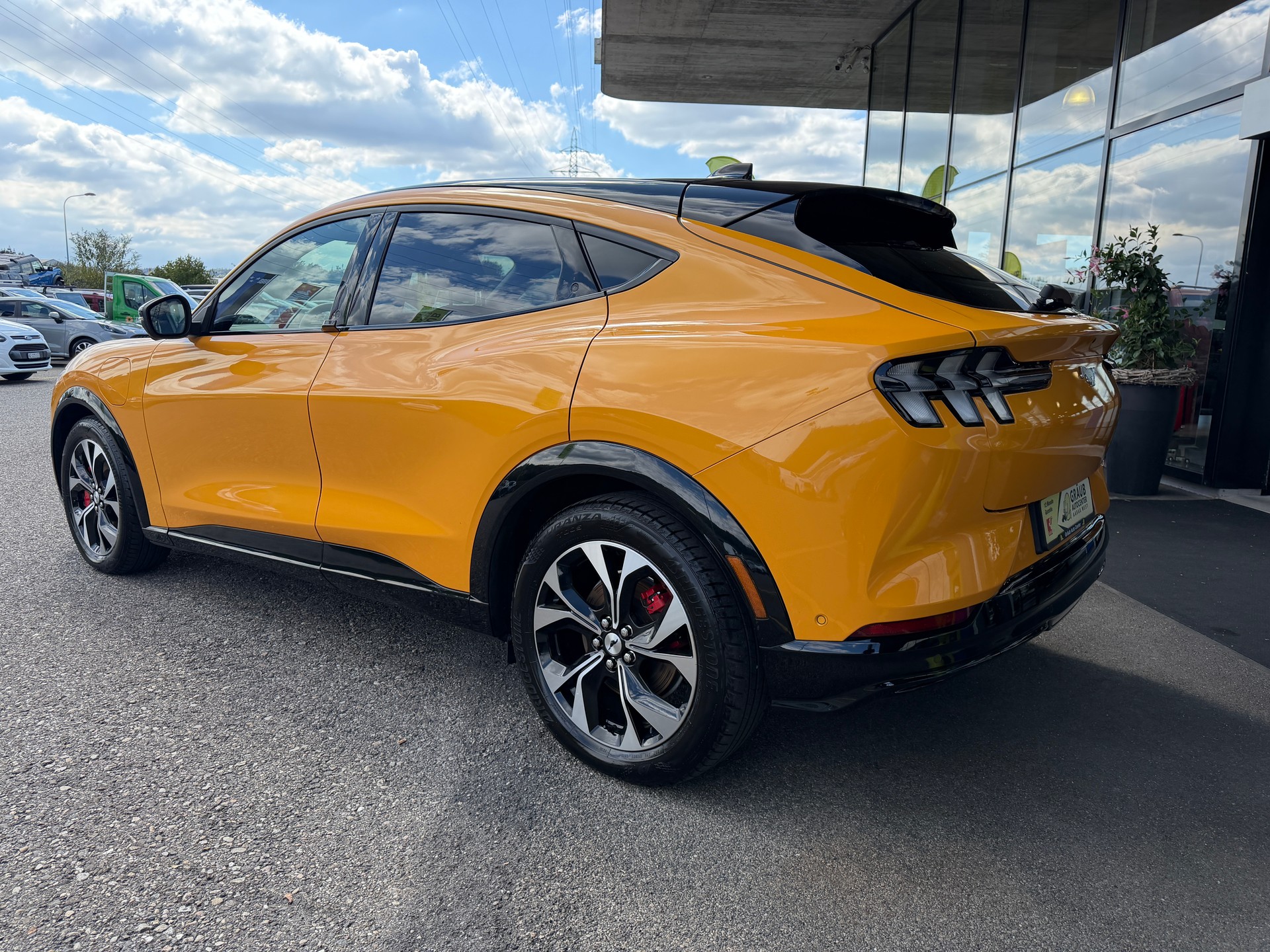 FORD Mustang MACH-E Premium AWD 88 kWh-image-4