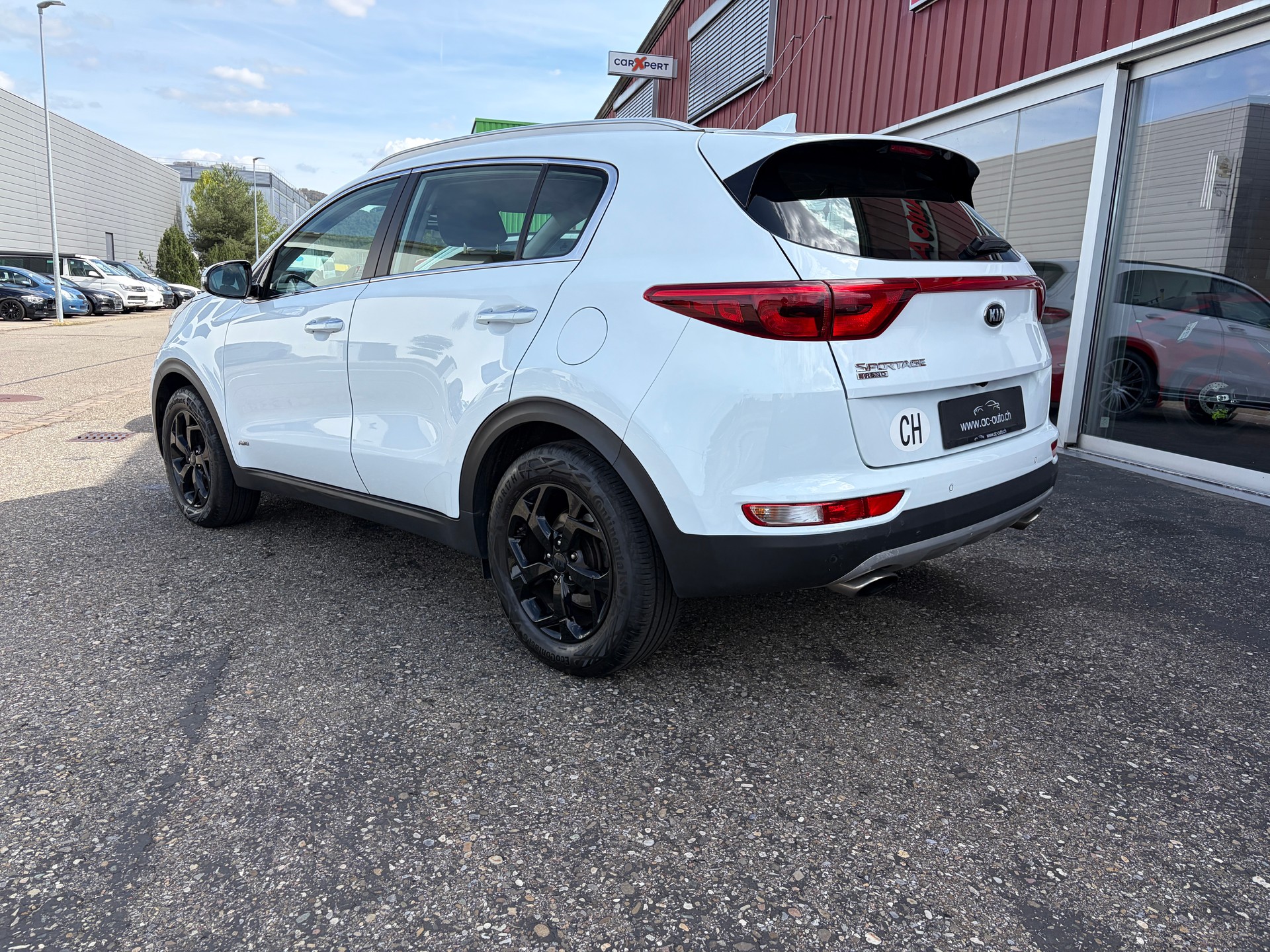 KIA Sportage 1.6 T-GDi Swiss City Line 4WD-showroom-element-3