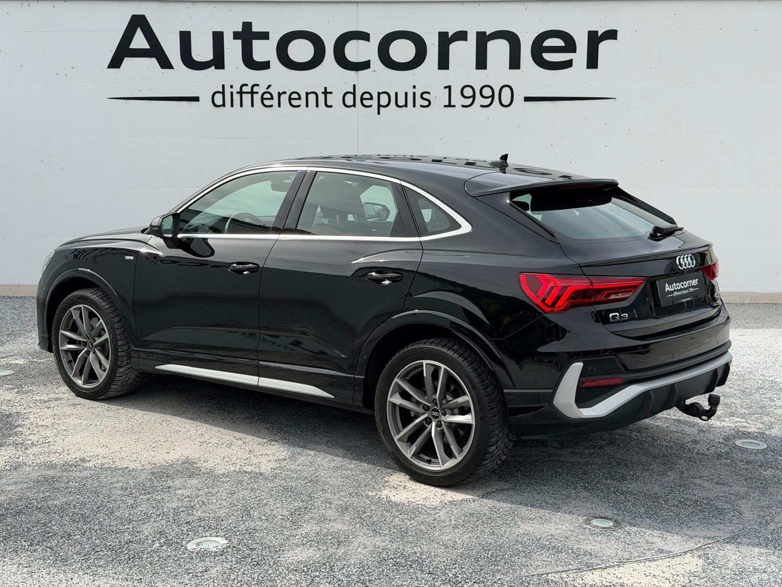AUDI Q3 Sportback 45 TFSI S line quattro S-tronic-showroom-element-3
