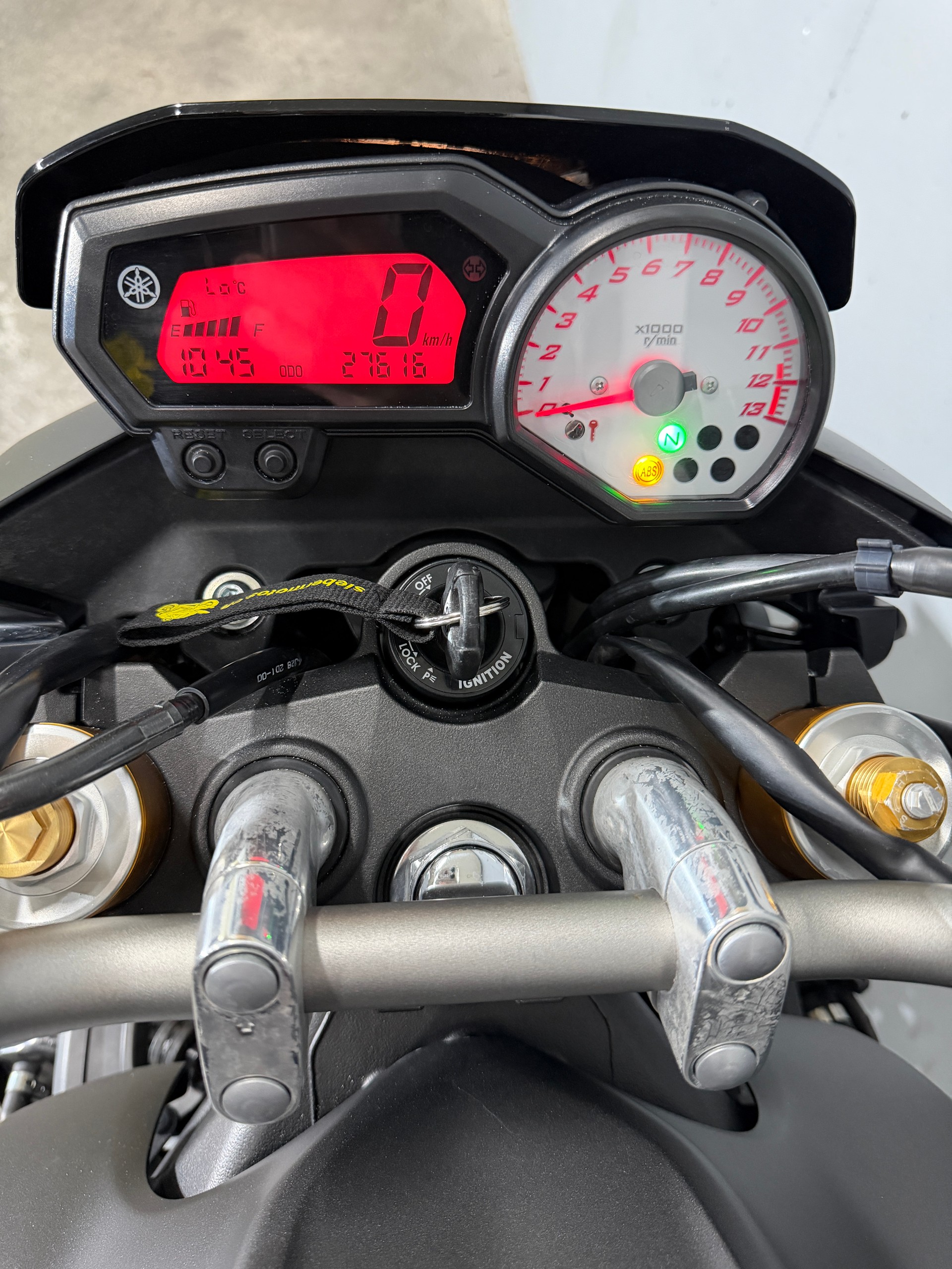 YAMAHA FZ8 N ABS-image-4