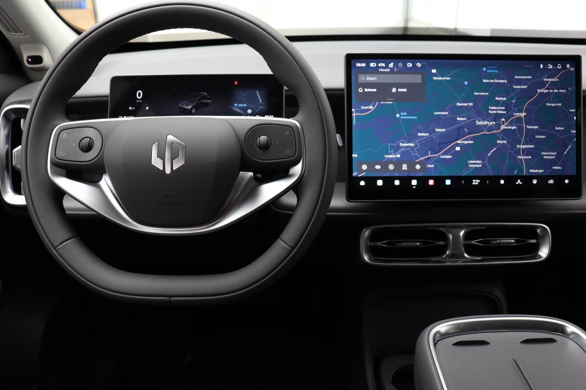 LEAPMOTOR B10 EV-image-8