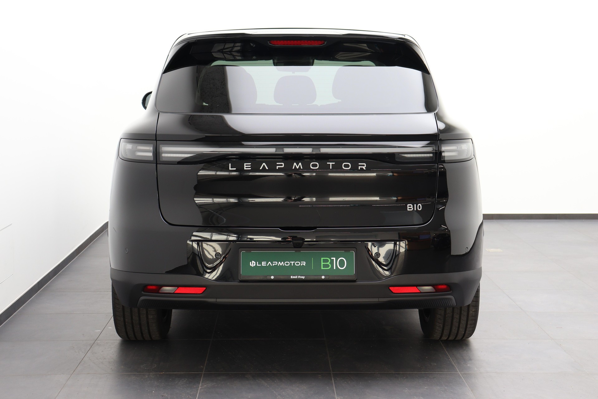 LEAPMOTOR B10 EV-image-4