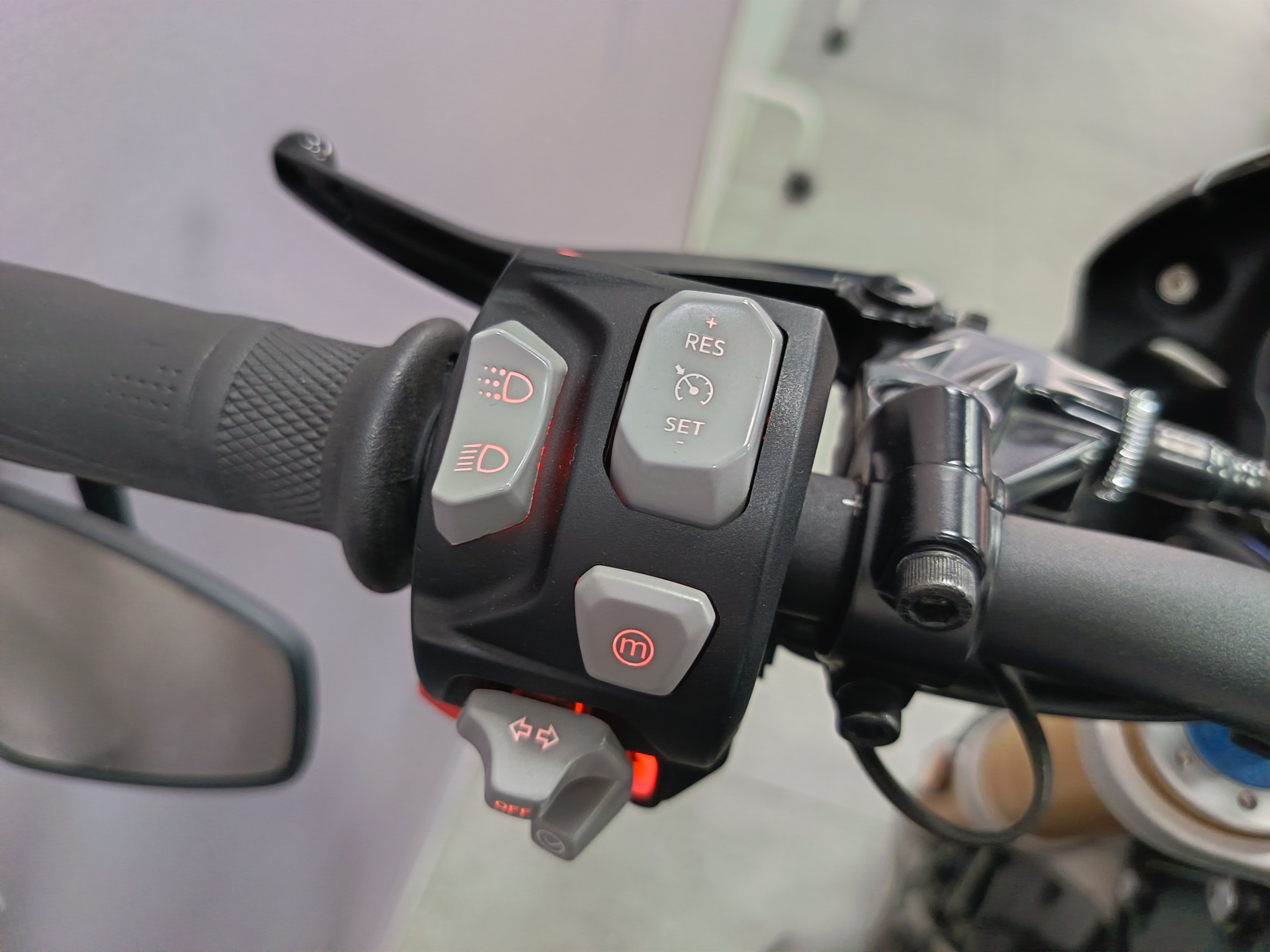 TRIUMPH Speed Triple 1200 RS - LEASING à 189.--image-8