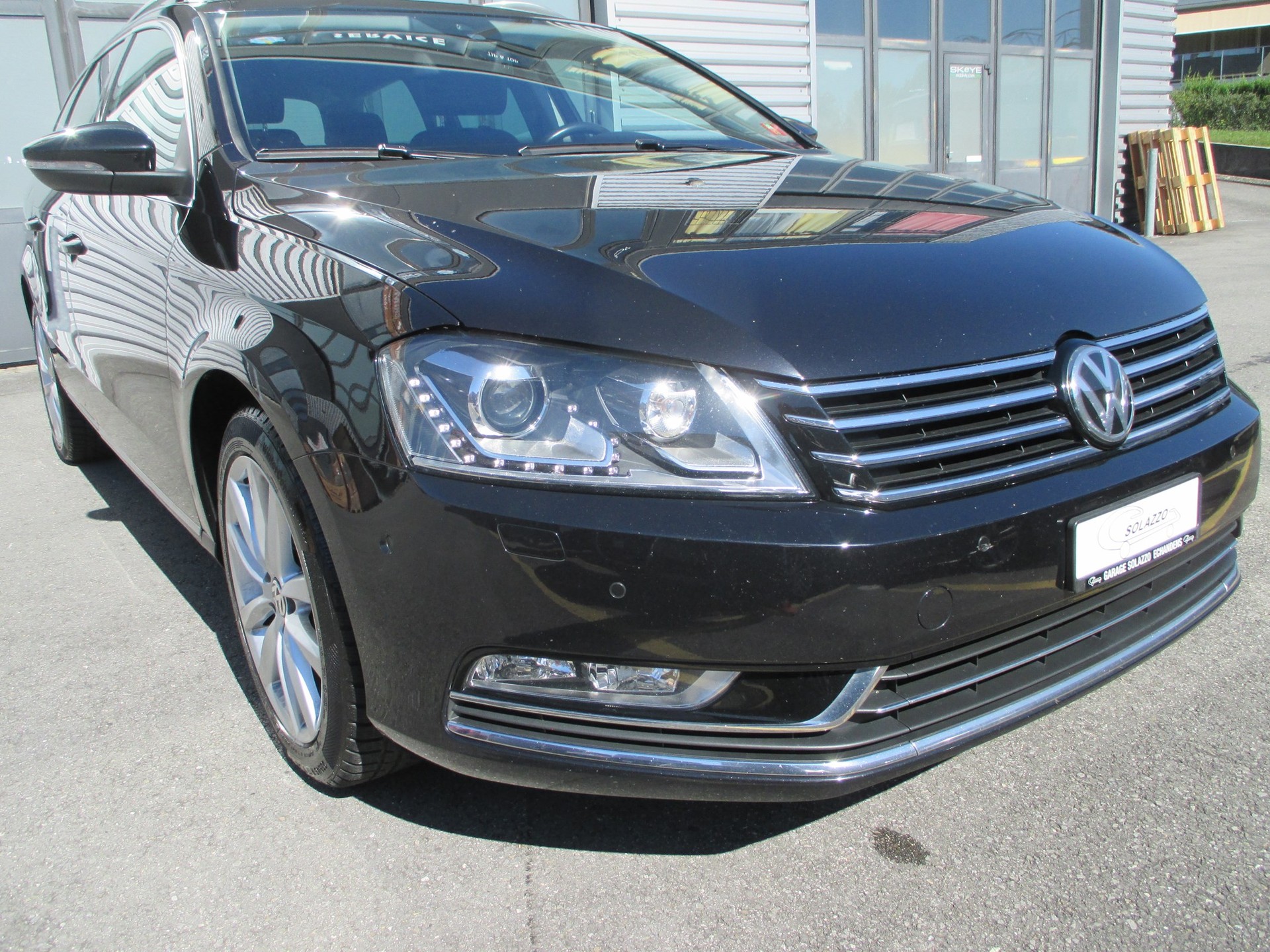 VW Passat Variant 2.0 TDI BMT Highline 4MDSG-image-2