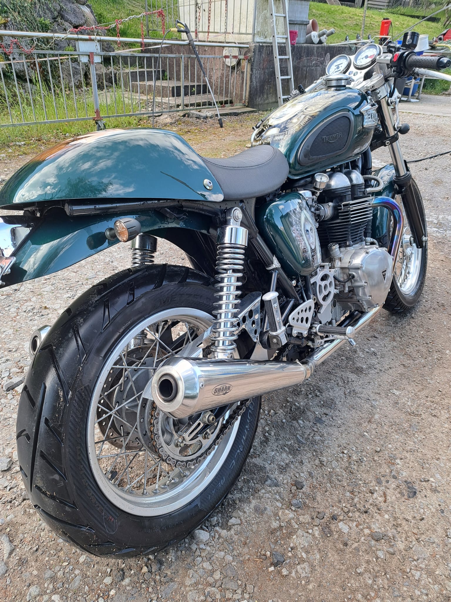TRIUMPH Thruxton 900-image-3