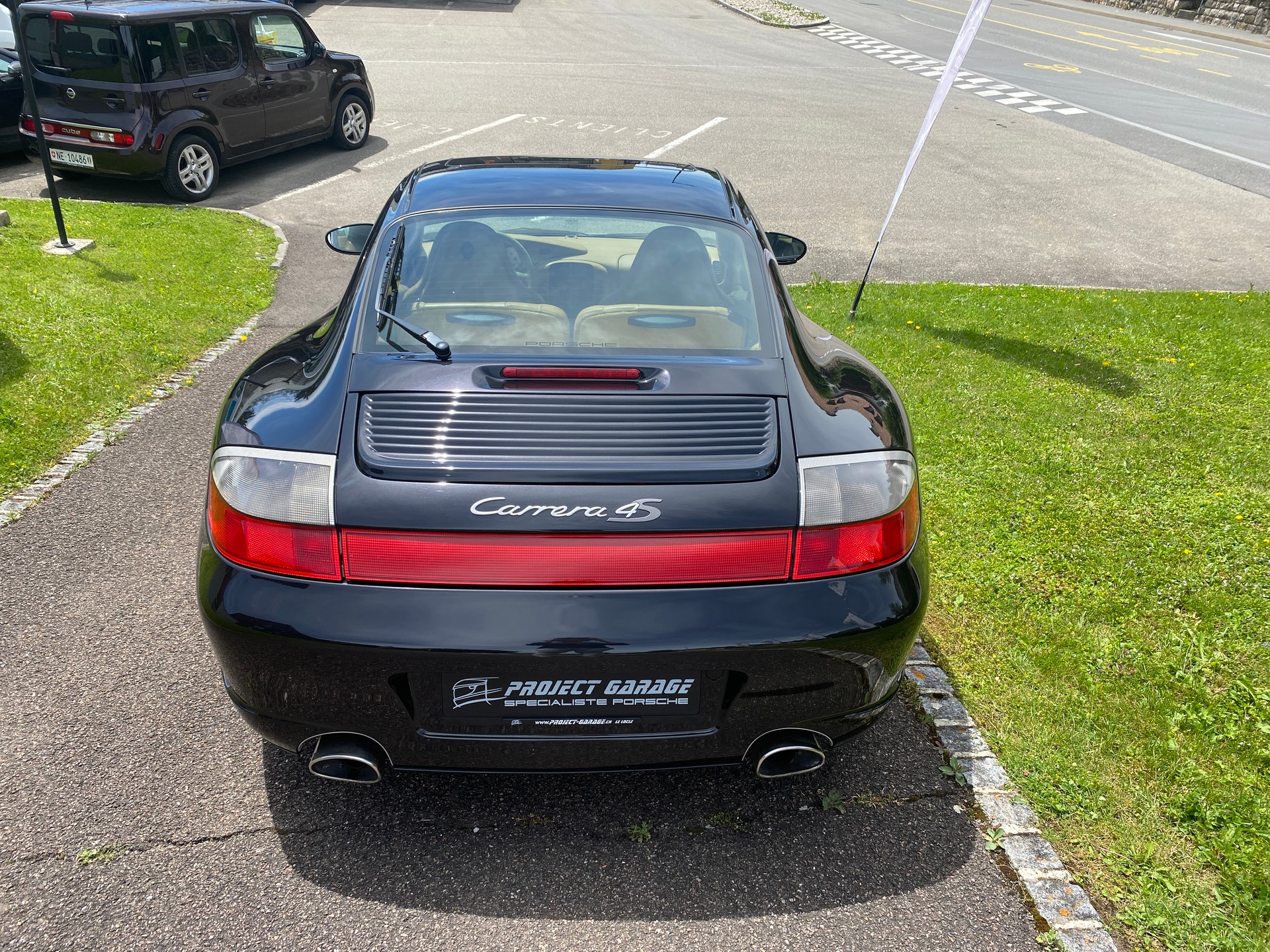 PORSCHE 911 Carrera 4 S-showroom-element-3