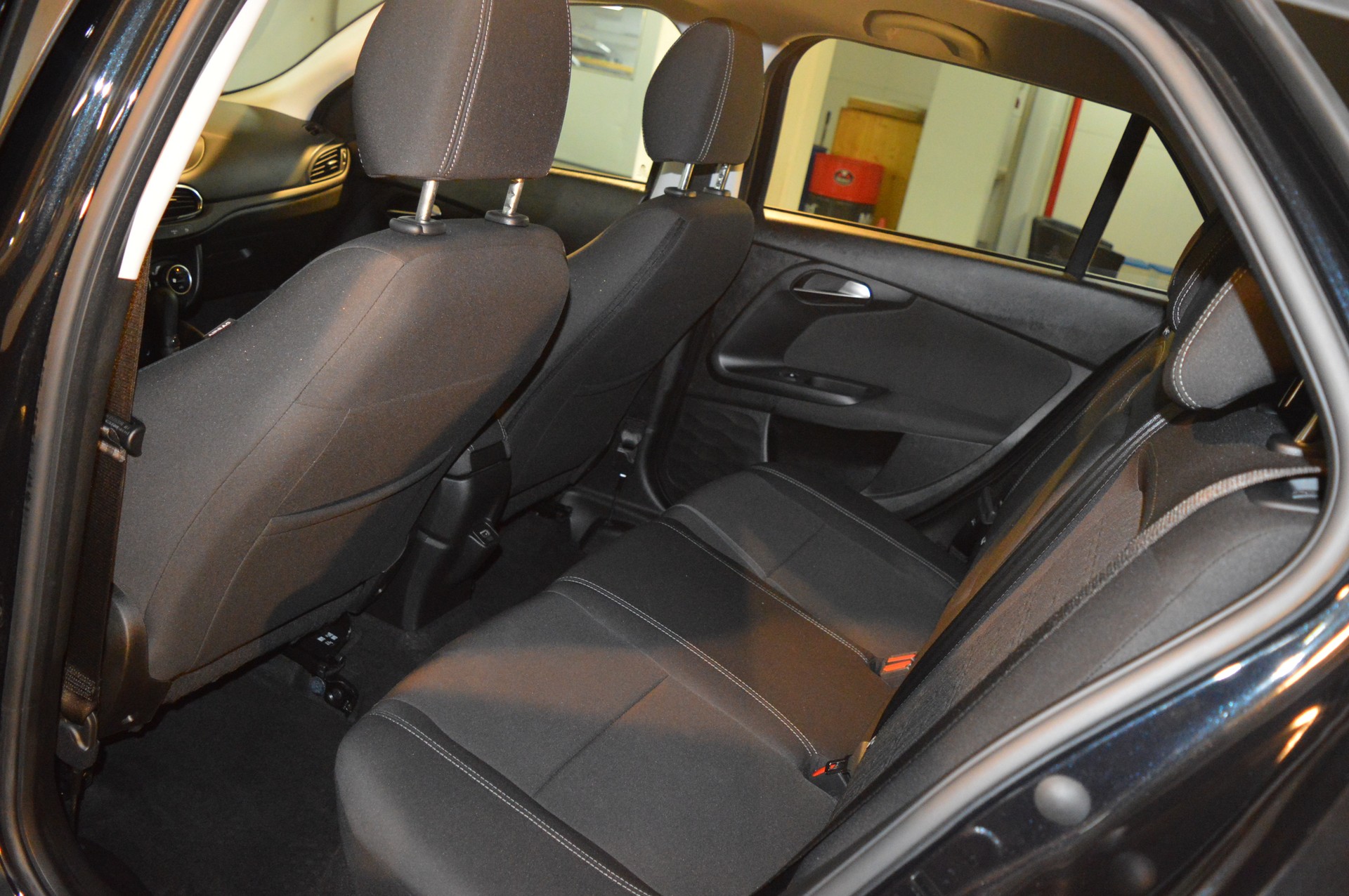 FIAT Tipo 1.5 Hybrid Station Wagon Swiss Edition-image-20