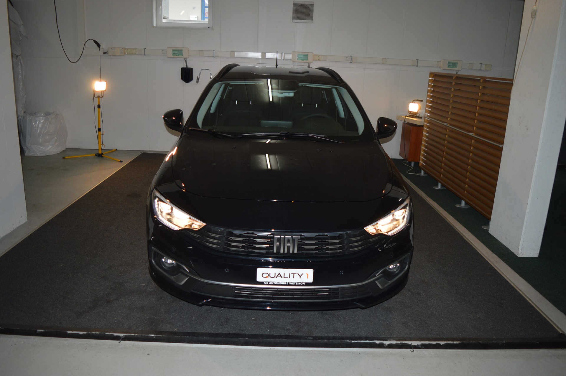 FIAT Tipo 1.5 Hybrid Station Wagon Swiss Edition-image-8