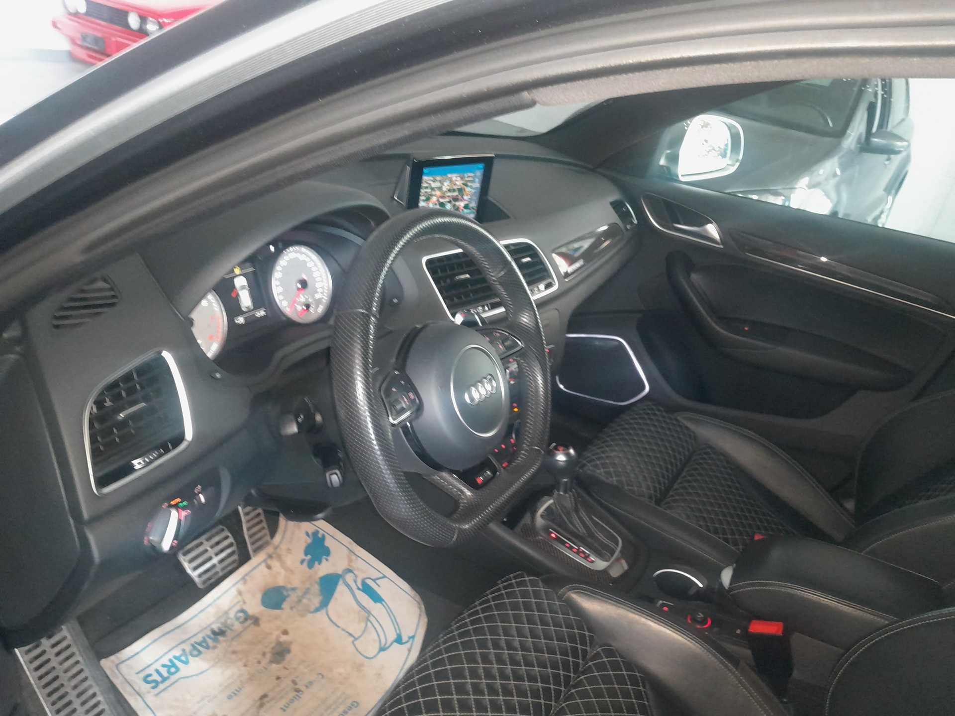 AUDI RS Q3 2.5 TFSI quattro S-tronic-image-4