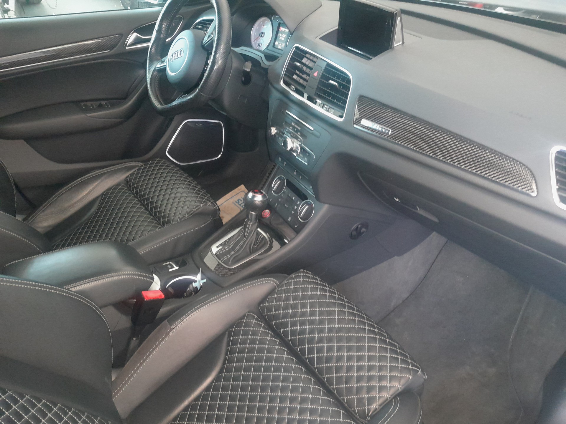 AUDI RS Q3 2.5 TFSI quattro S-tronic-image-10