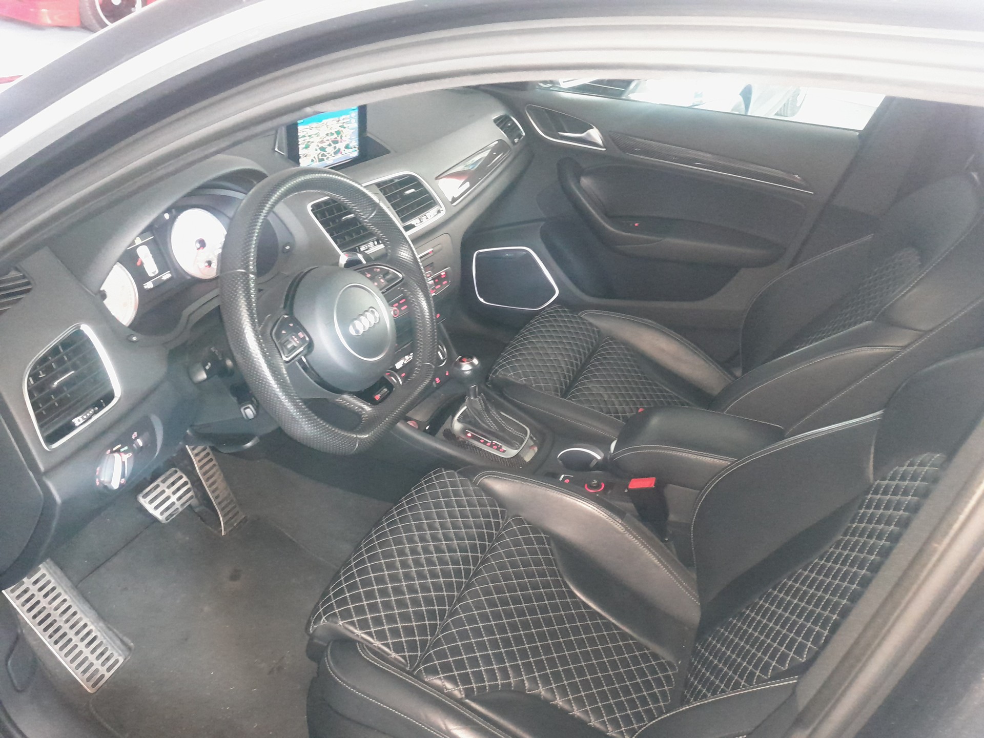AUDI RS Q3 2.5 TFSI quattro S-tronic-image-3
