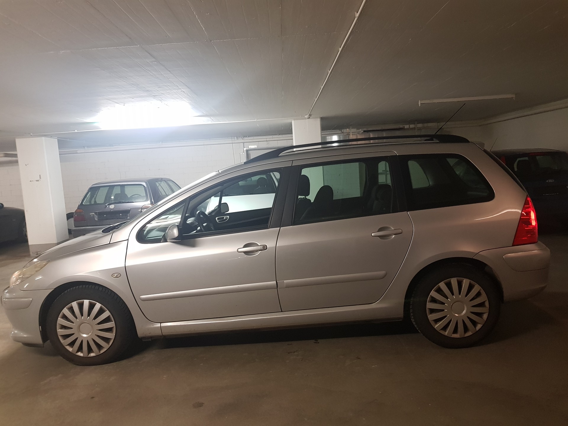 PEUGEOT Break-image-1