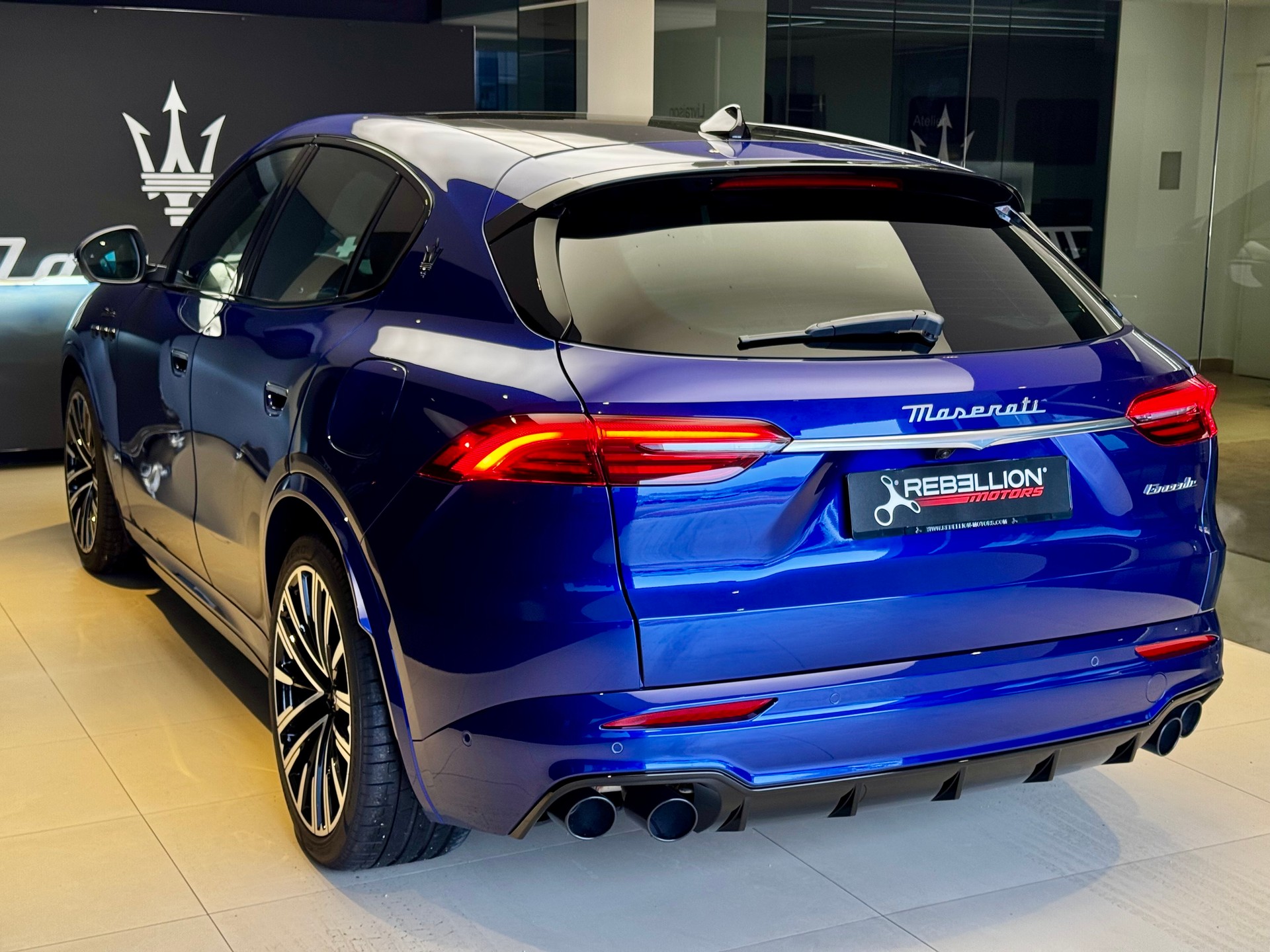MASERATI Grecale 2.0 MHEV Modena Hybrid Automatica-image-8