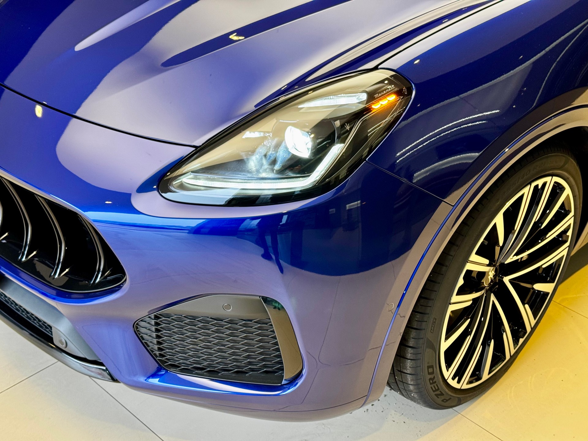 MASERATI Grecale 2.0 MHEV Modena Hybrid Automatica-showroom-element-3