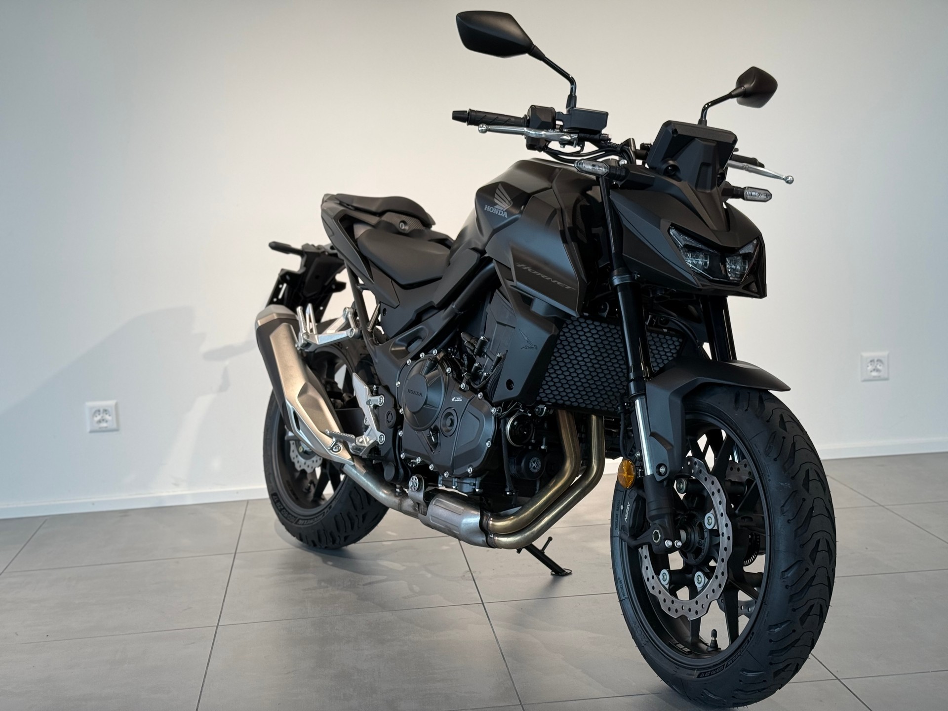 HONDA CB 750 Hornet-image-1