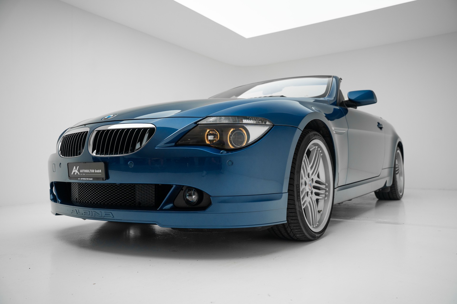 BMW-ALPINA B6 4.4 V8 Cabrio-showroom-element-3
