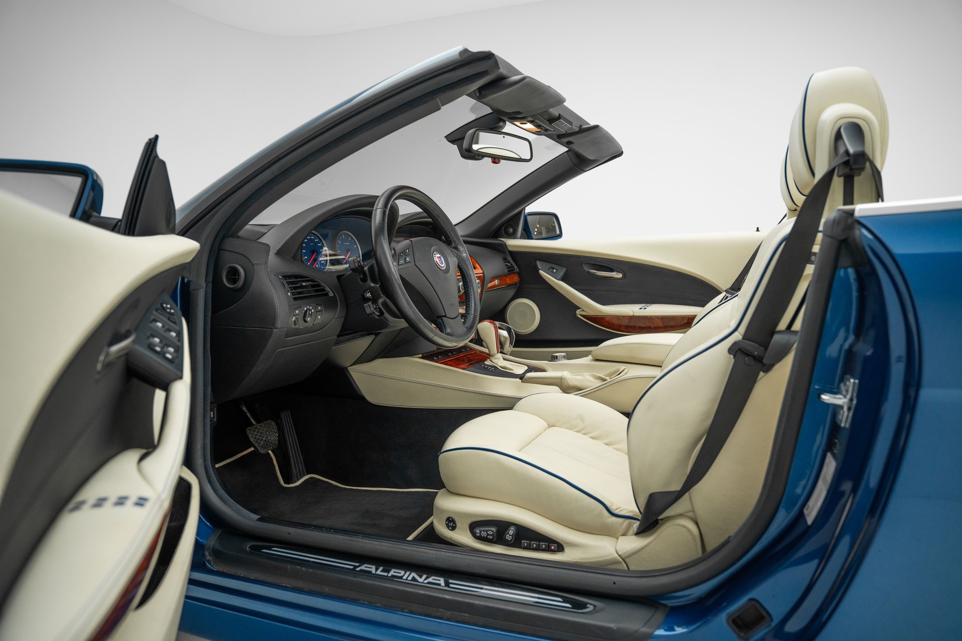 BMW-ALPINA B6 4.4 V8 Cabrio-image-18