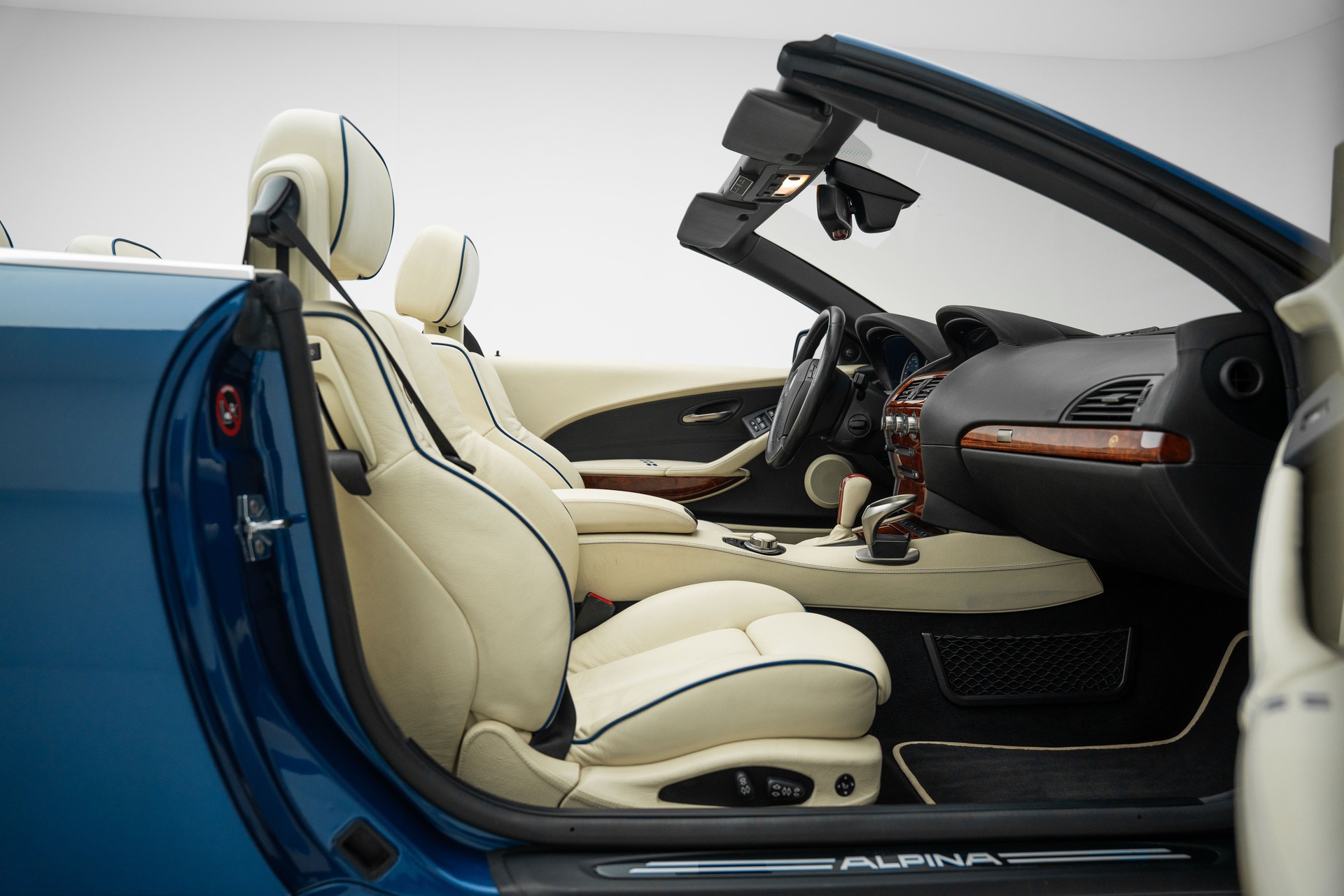 BMW-ALPINA B6 4.4 V8 Cabrio-image-24