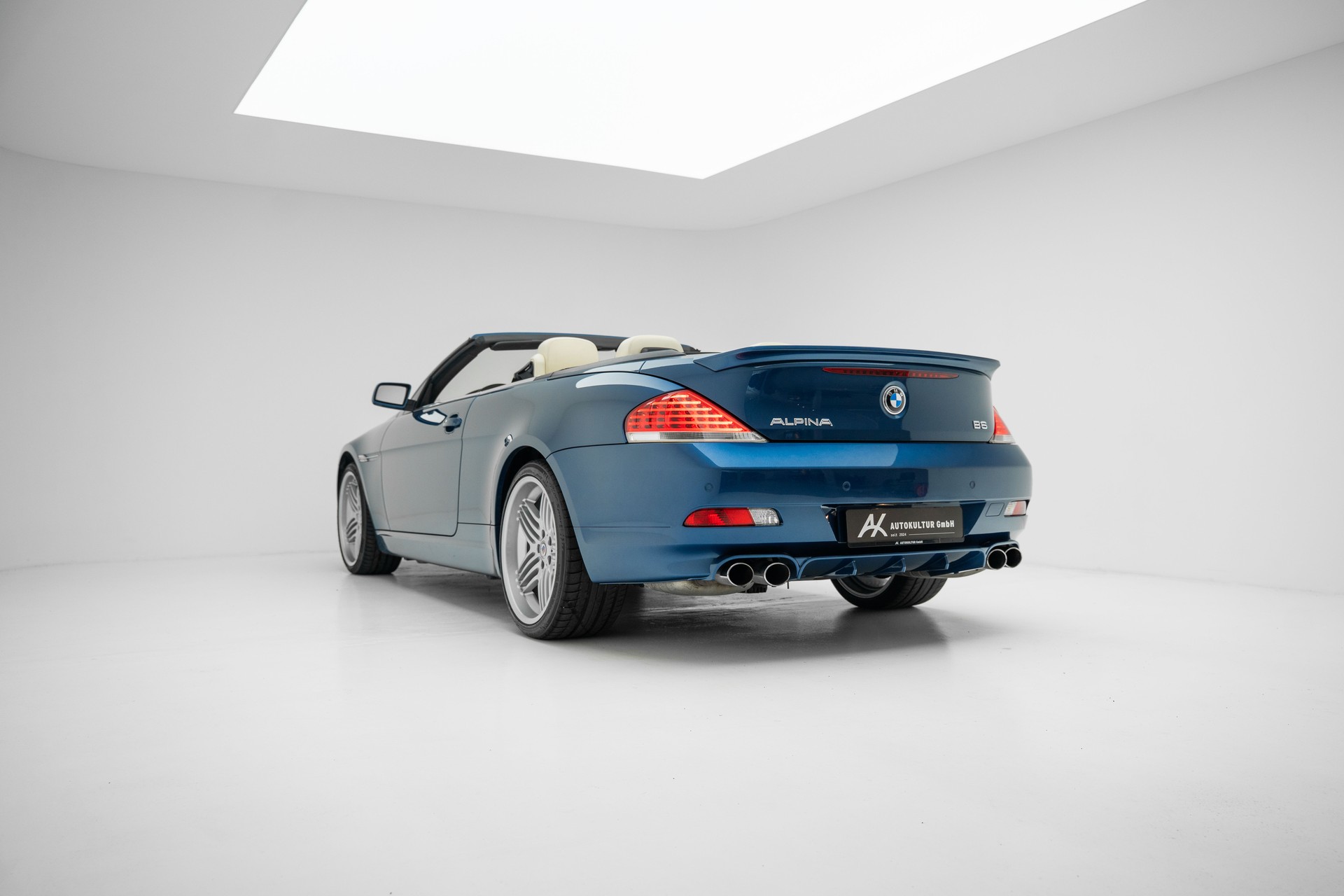 BMW-ALPINA B6 4.4 V8 Cabrio-image-12
