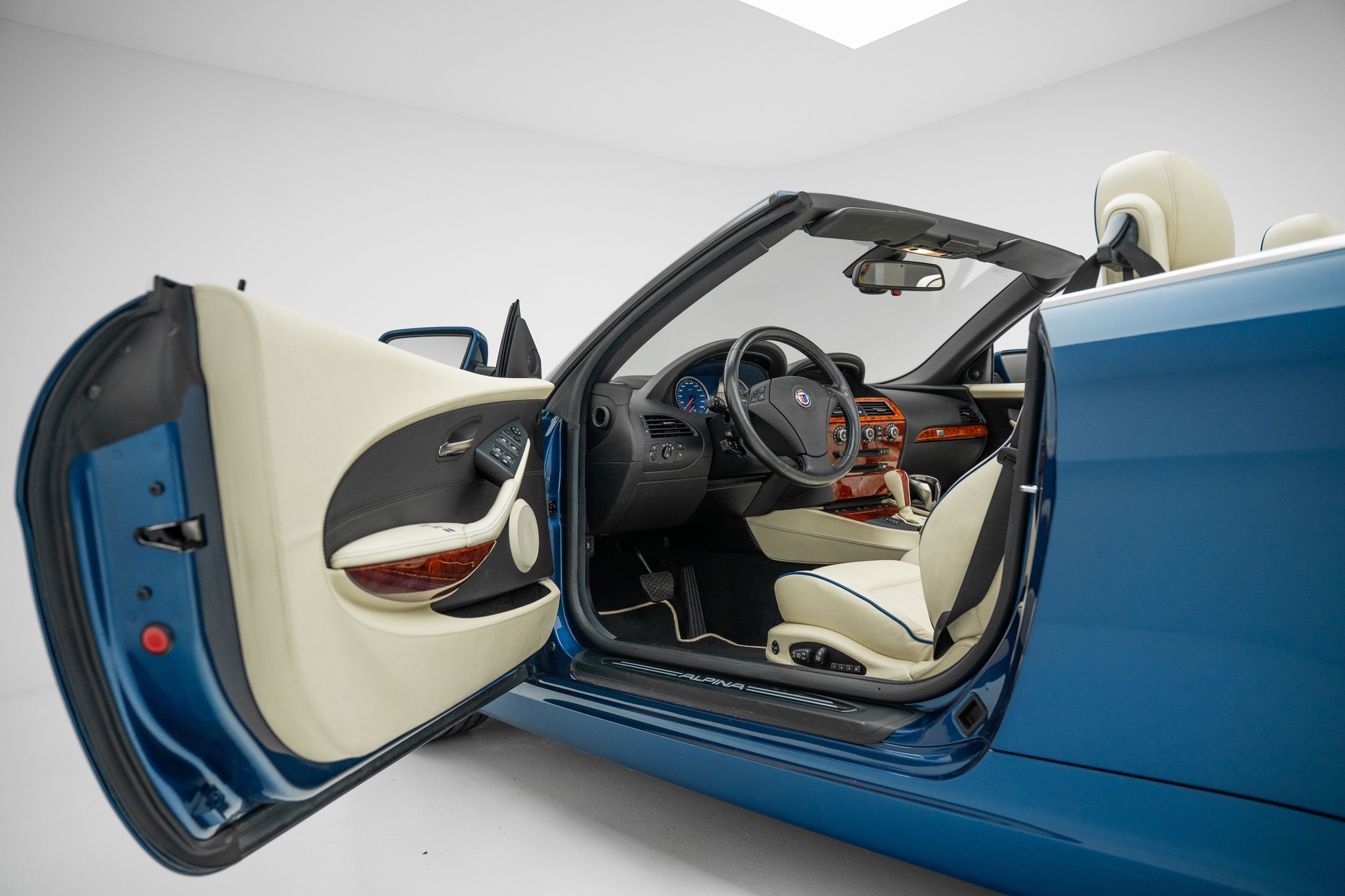 BMW-ALPINA B6 4.4 V8 Cabrio-image-15
