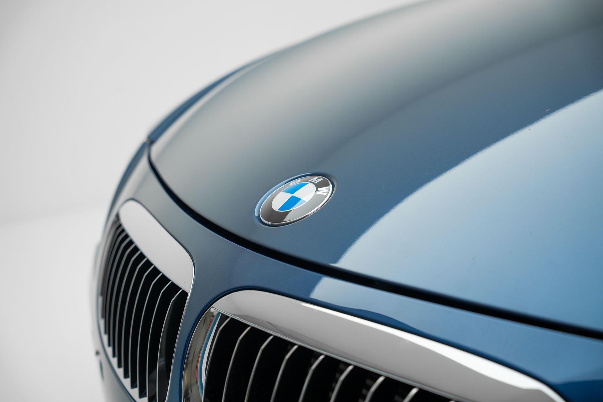 BMW-ALPINA B6 4.4 V8 Cabrio-image-5