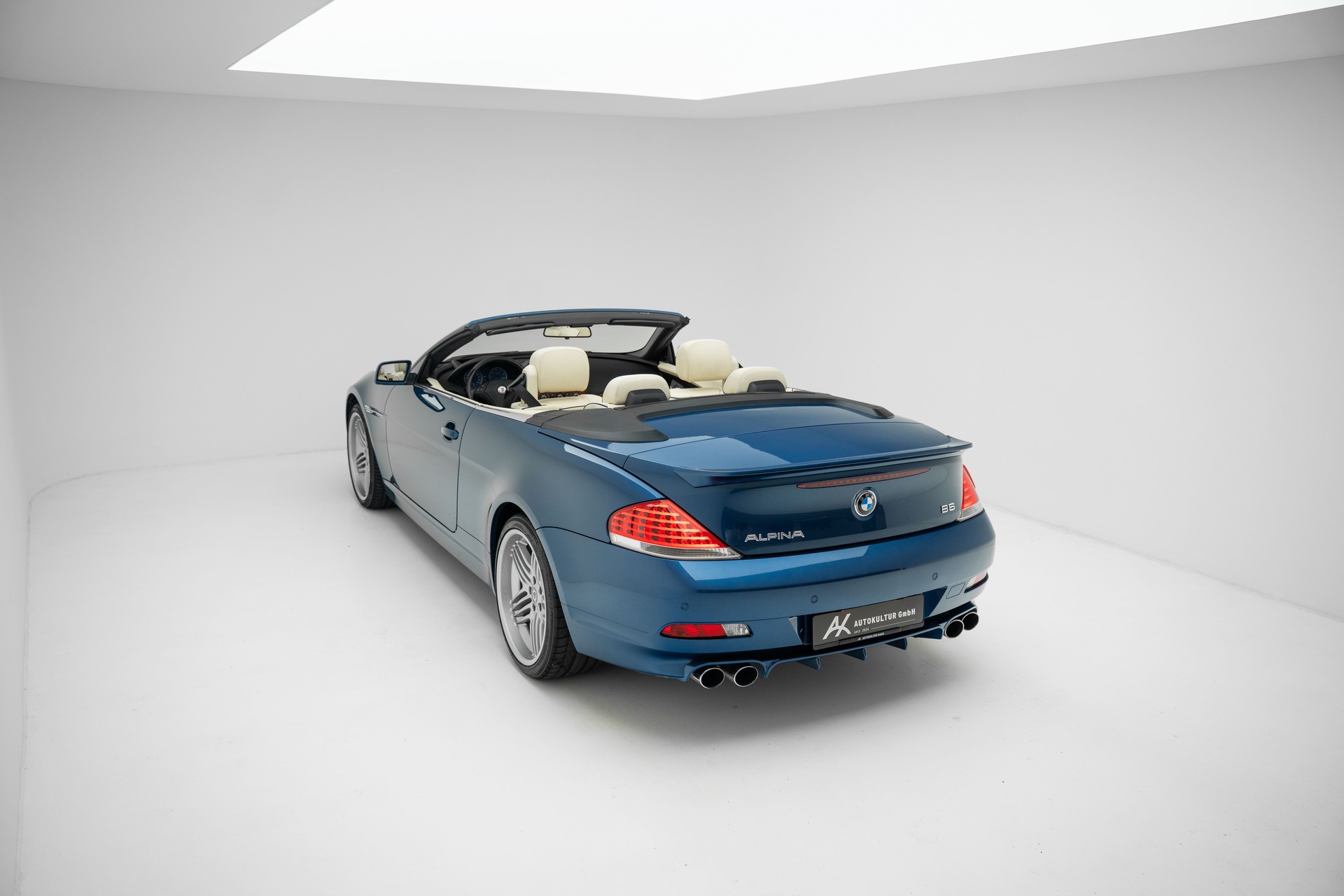 BMW-ALPINA B6 4.4 V8 Cabrio-image-13