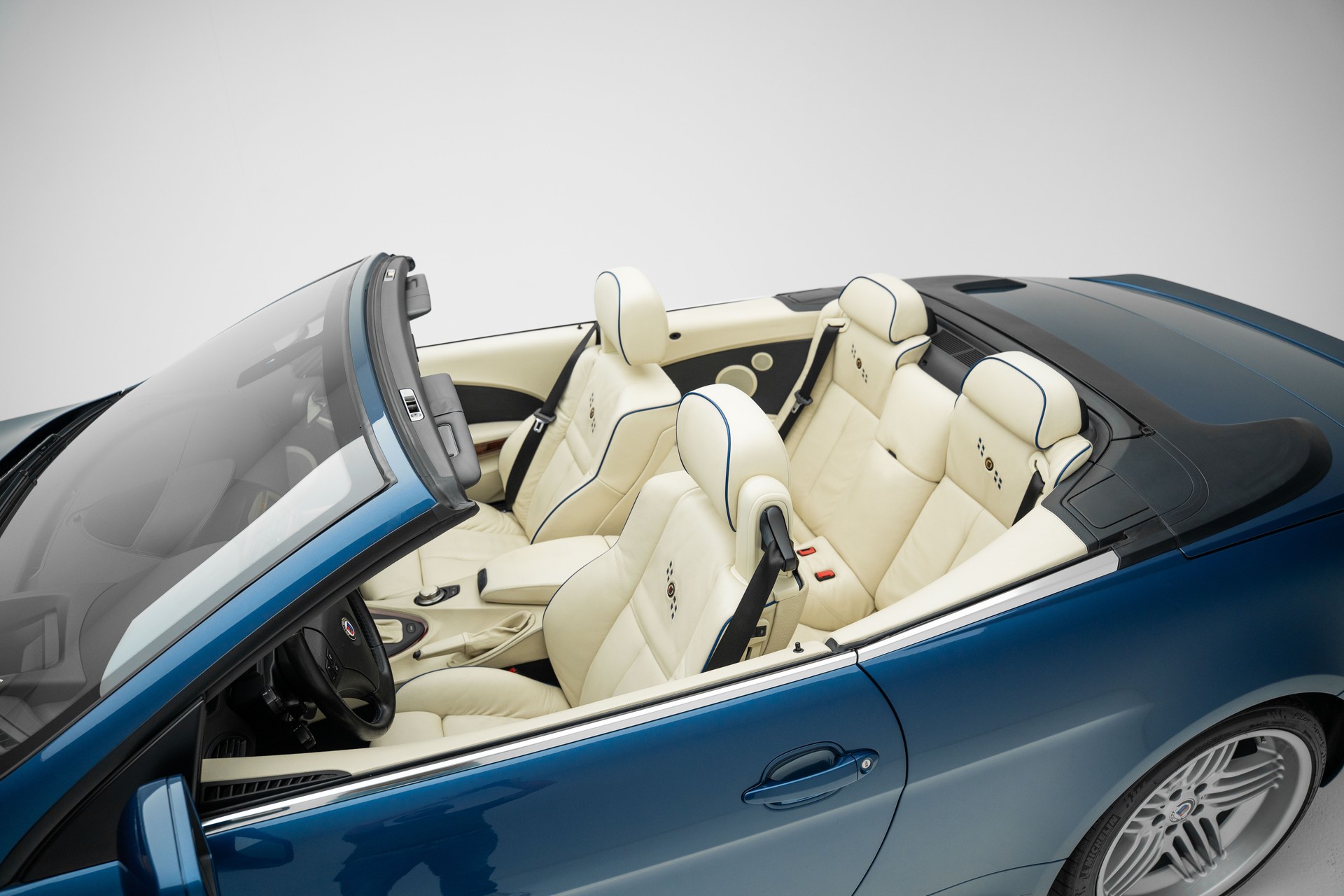BMW-ALPINA B6 4.4 V8 Cabrio-image-21