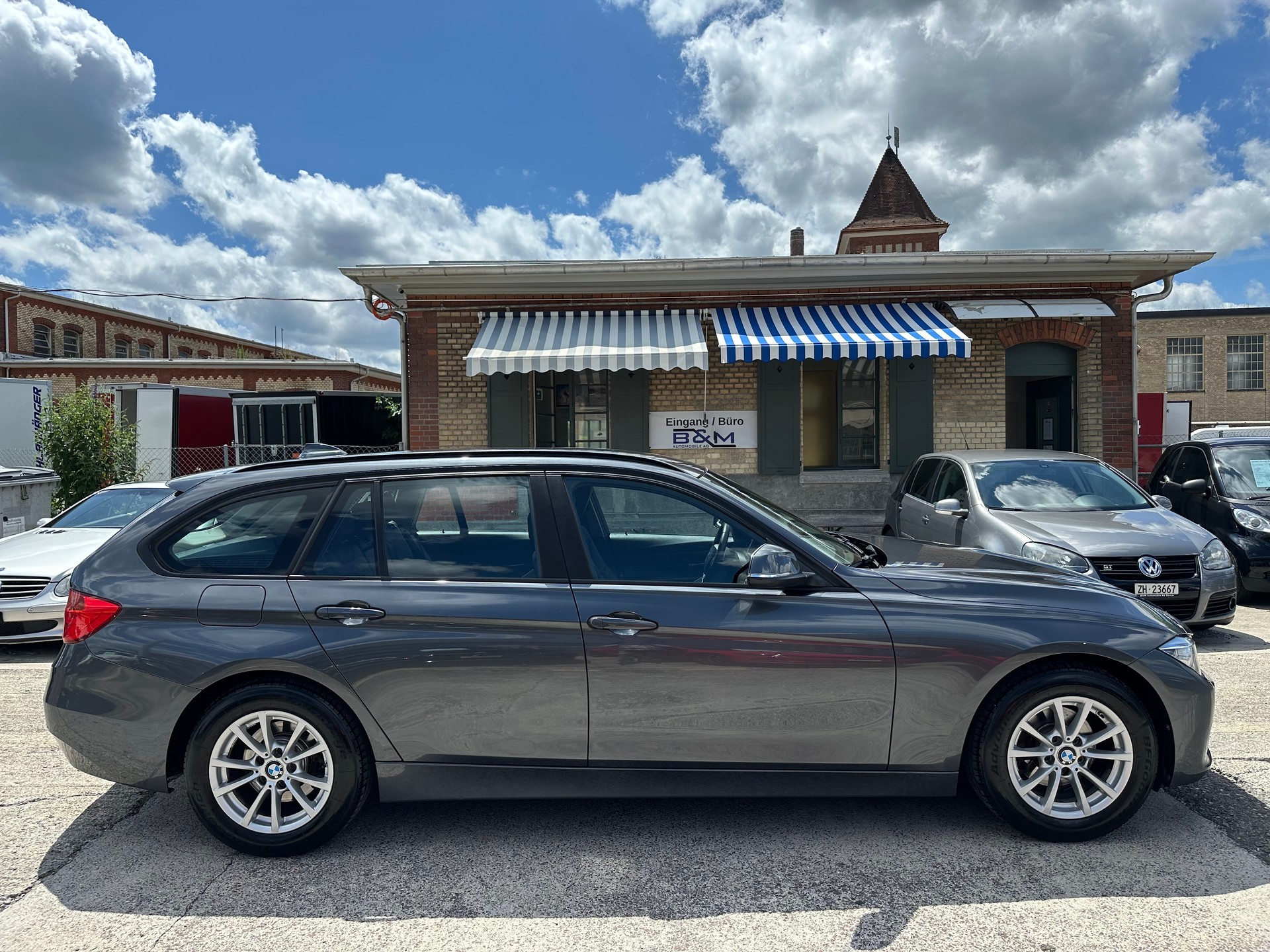 BMW 318d Touring Steptronic-image-4