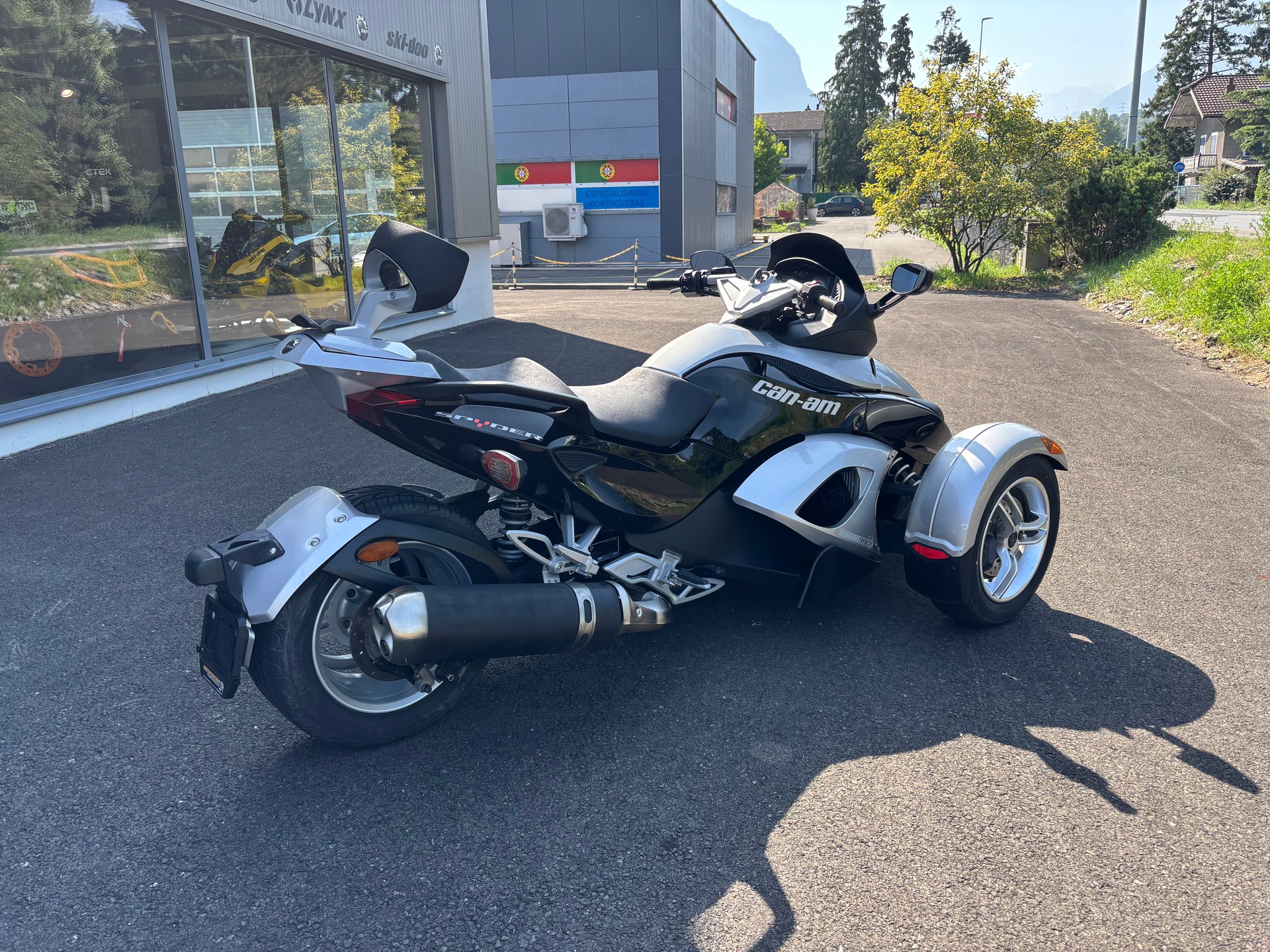 CAN-AM Spyder-image-6