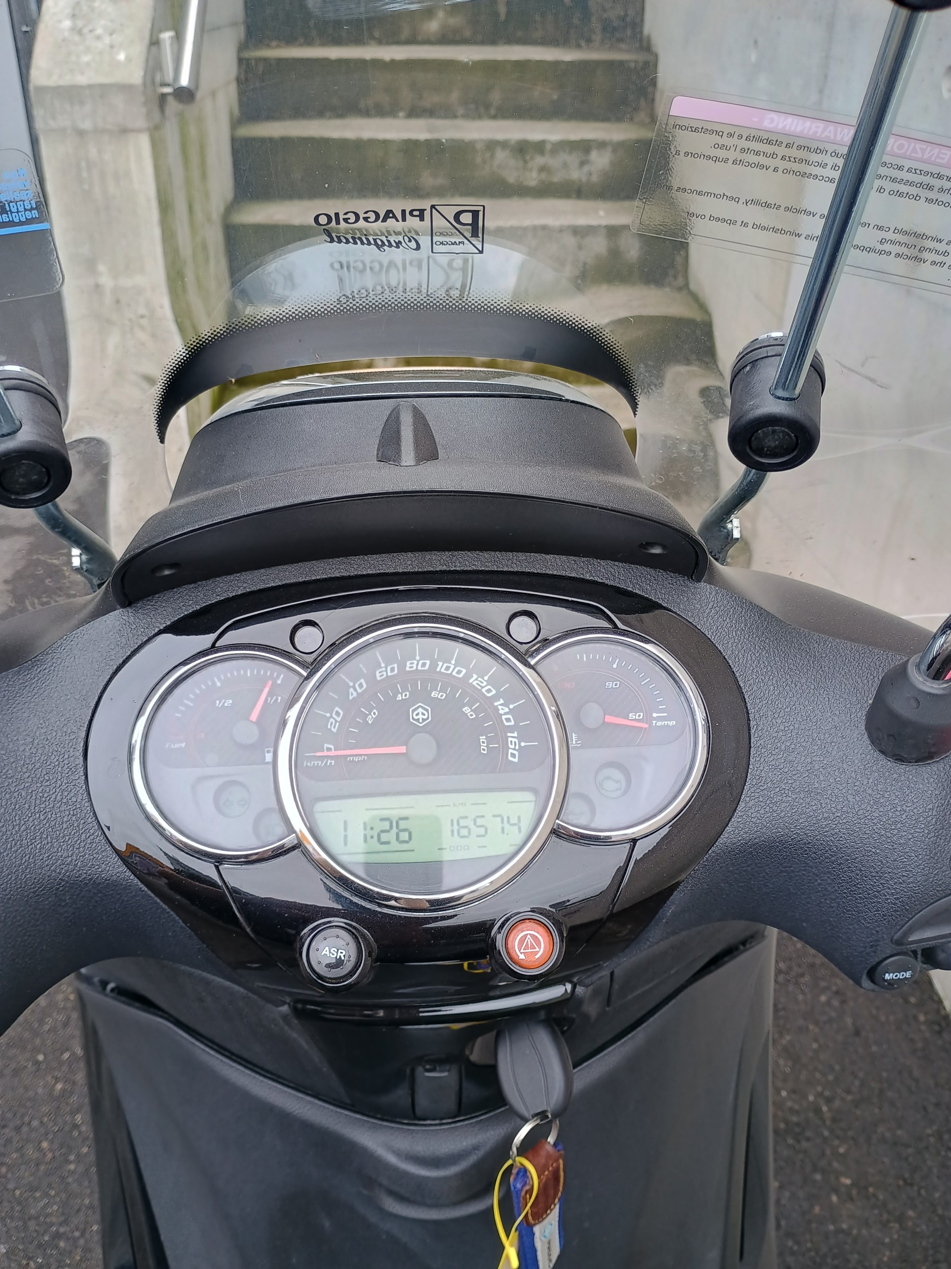 PIAGGIO Beverly 300 i.e. ABS Police-image-4