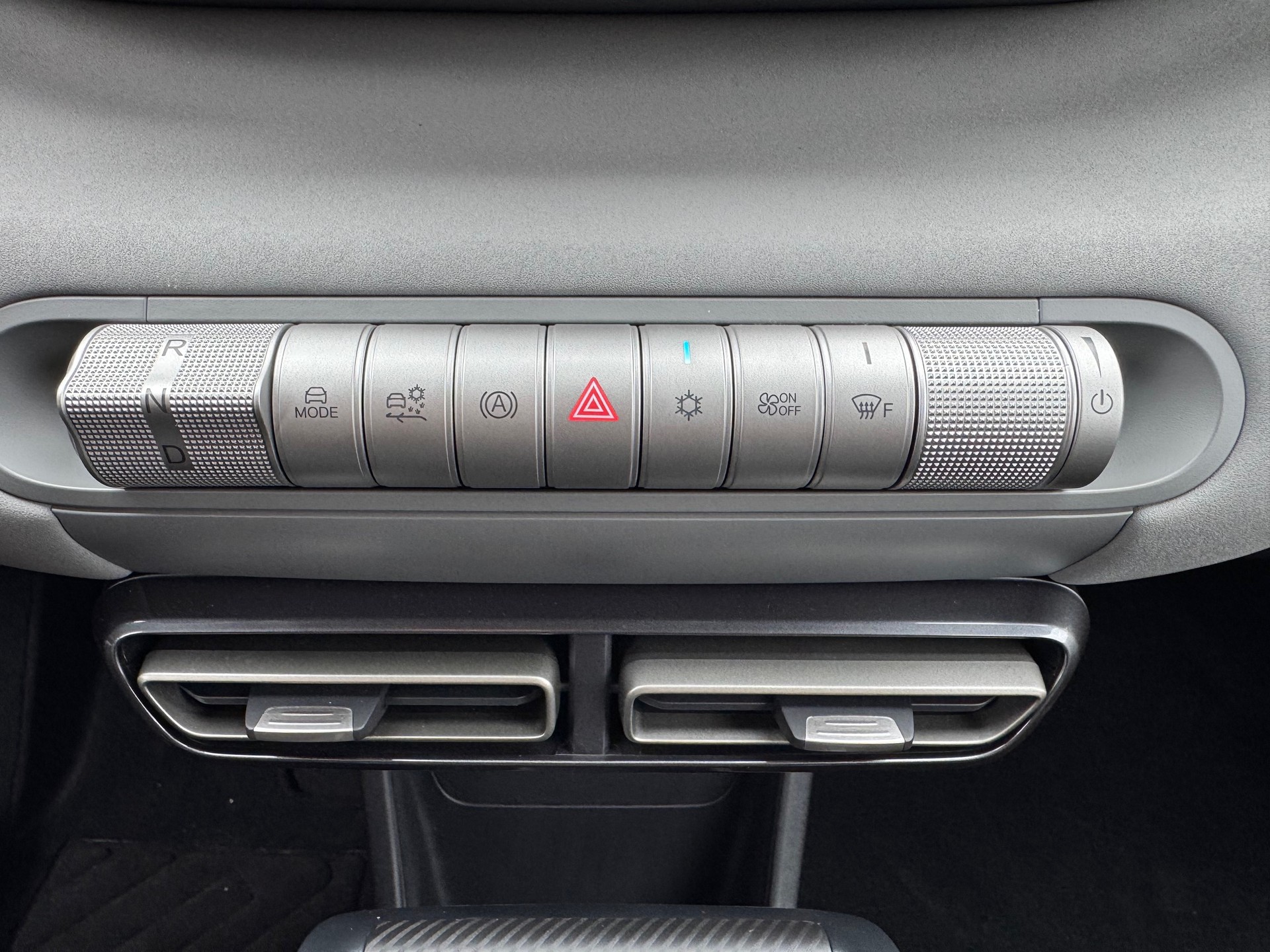 BYD Dolphin Surf 43 kWh Boost-image-22