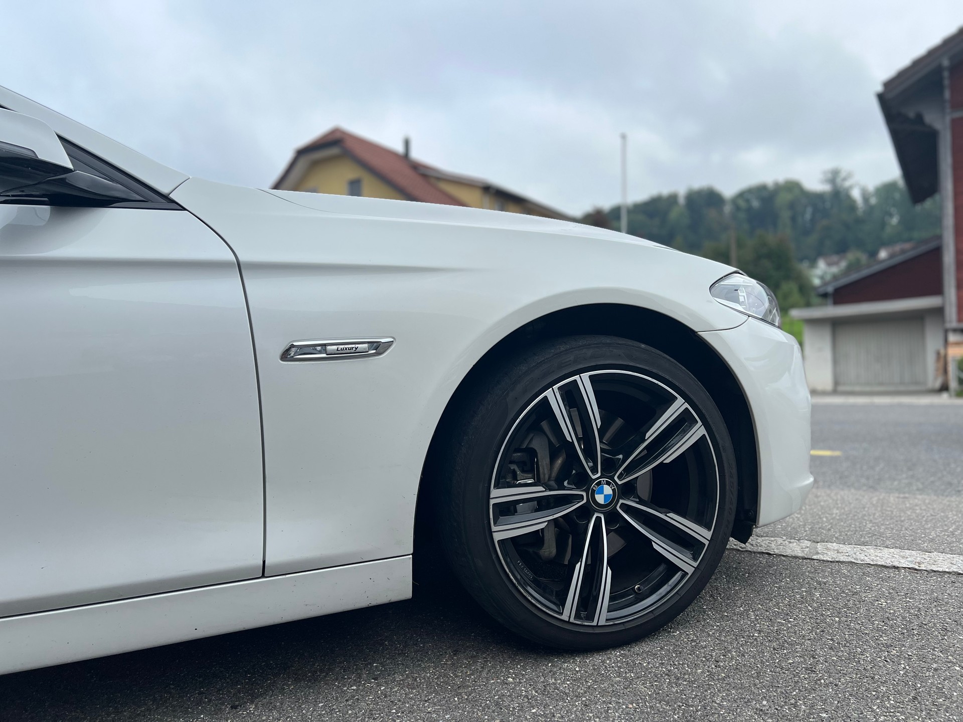 BMW 525d xDrive Luxury Line Steptronic-image-6