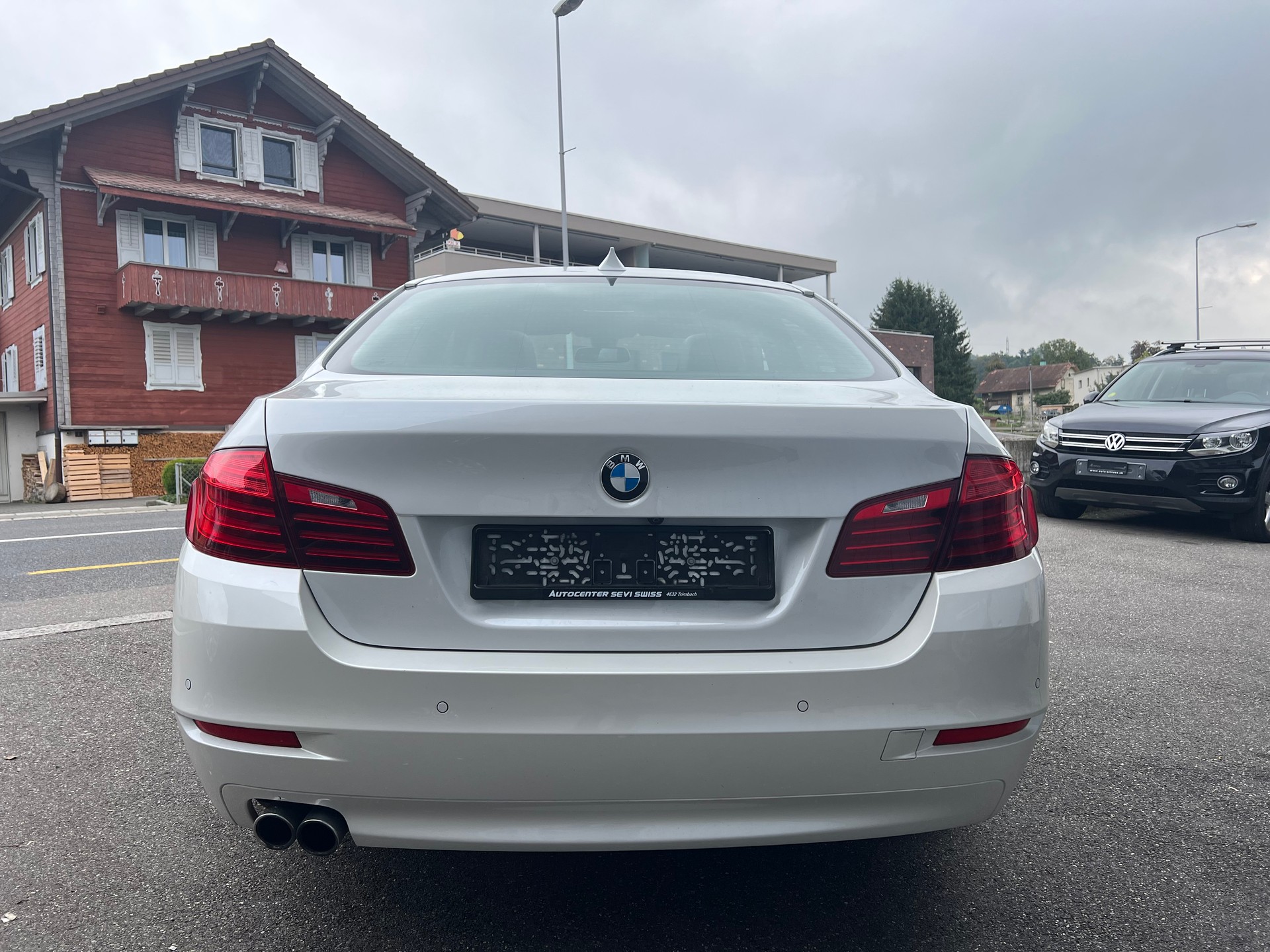 BMW 525d xDrive Luxury Line Steptronic-image-5
