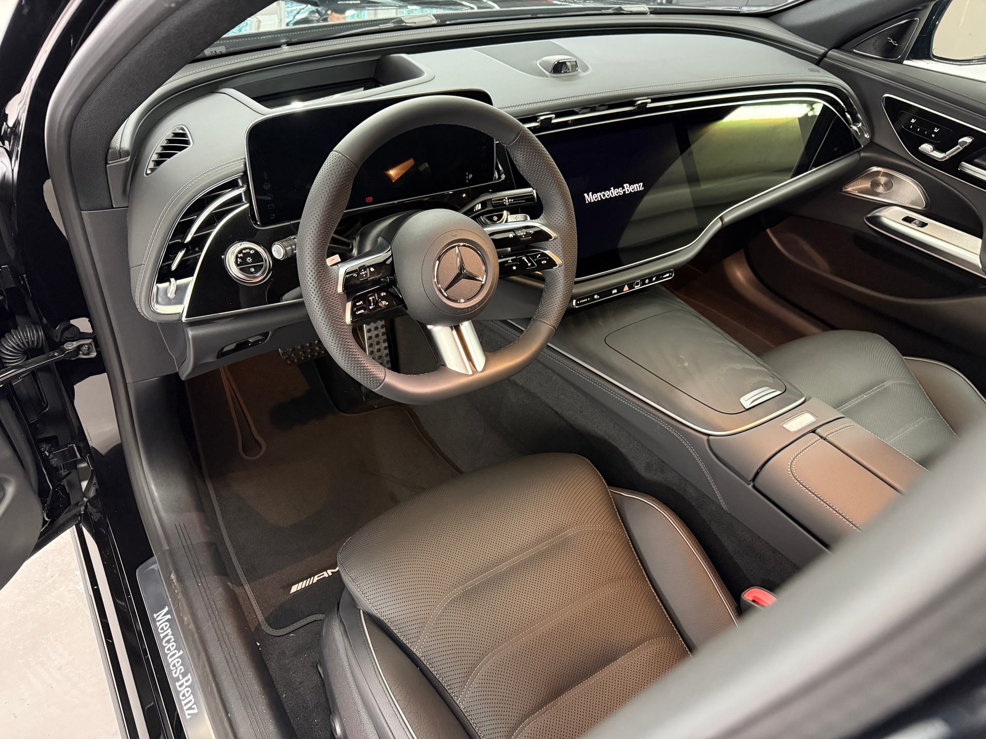 MERCEDES-BENZ E 220 d 4MATIC T-Modell-image-6